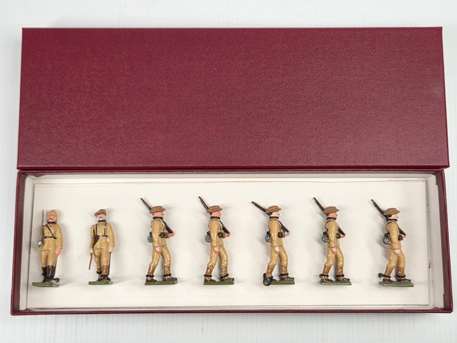 STEADFAST 7-PIECE SOLDIER SET (1 of 5)