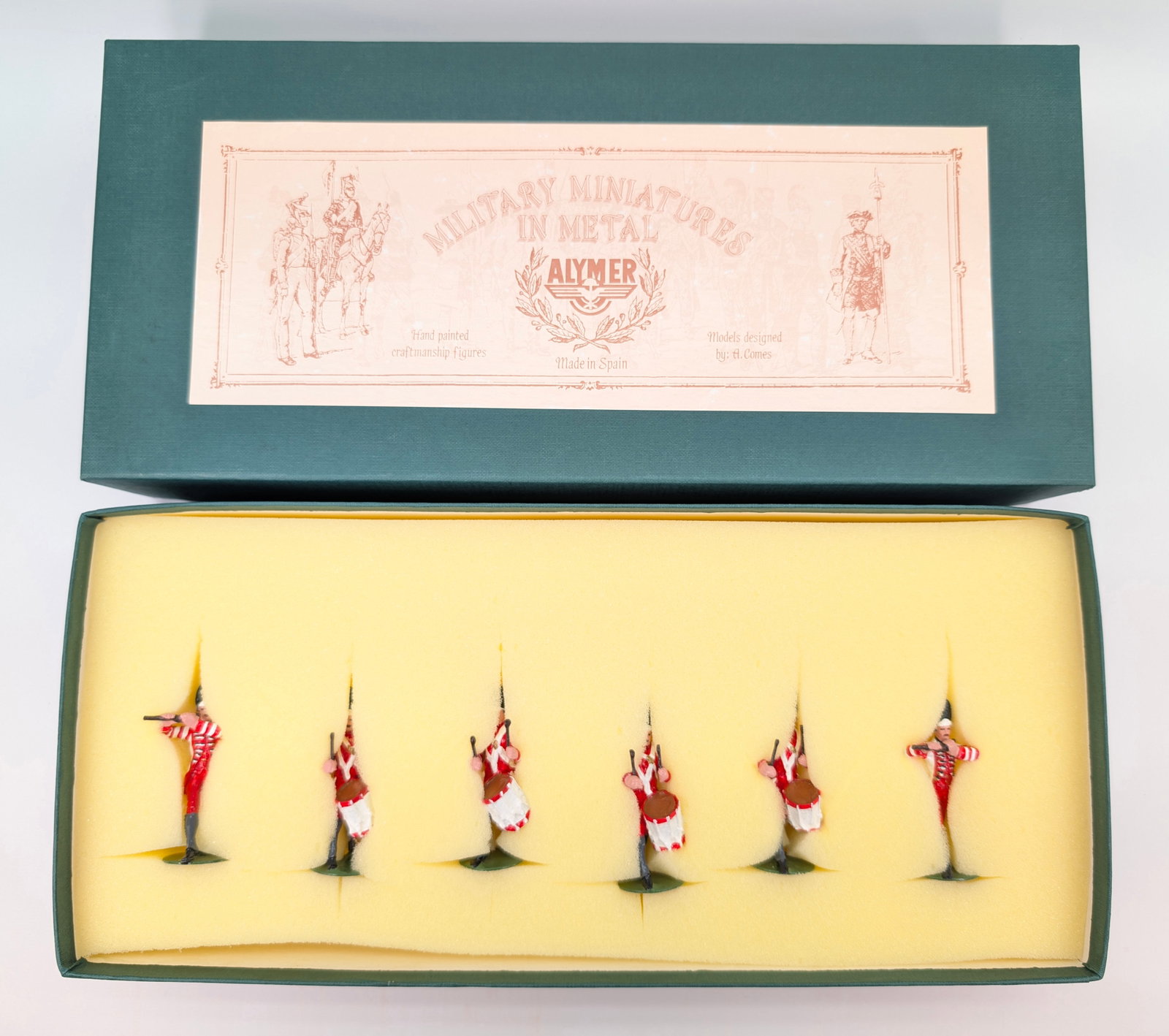 ALYMER AB-75 AM. REVOLUTION BRIT. GRENADIERS FIFES & DRUMS: SET REMAINS IN GOOD CONDITION, SHOWING SOME PAINT WEAR / TOUCH UP.