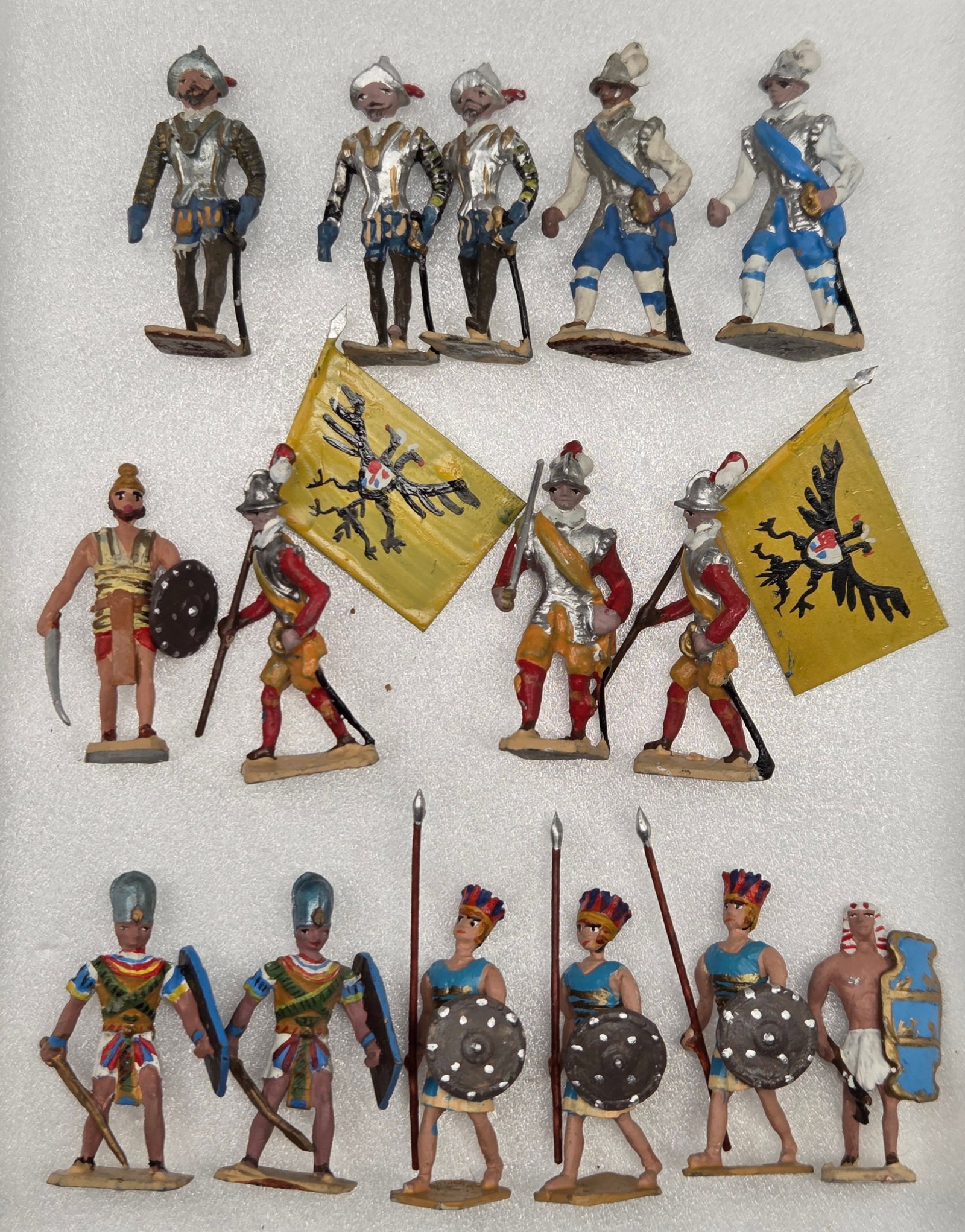 ASSORTED LOT OF MINIATURE HAND PAINTED SOLDIERS (1 of 7)