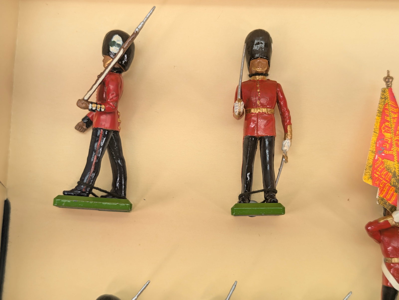BRITAIN 5186 WELSH GUARDS - 4