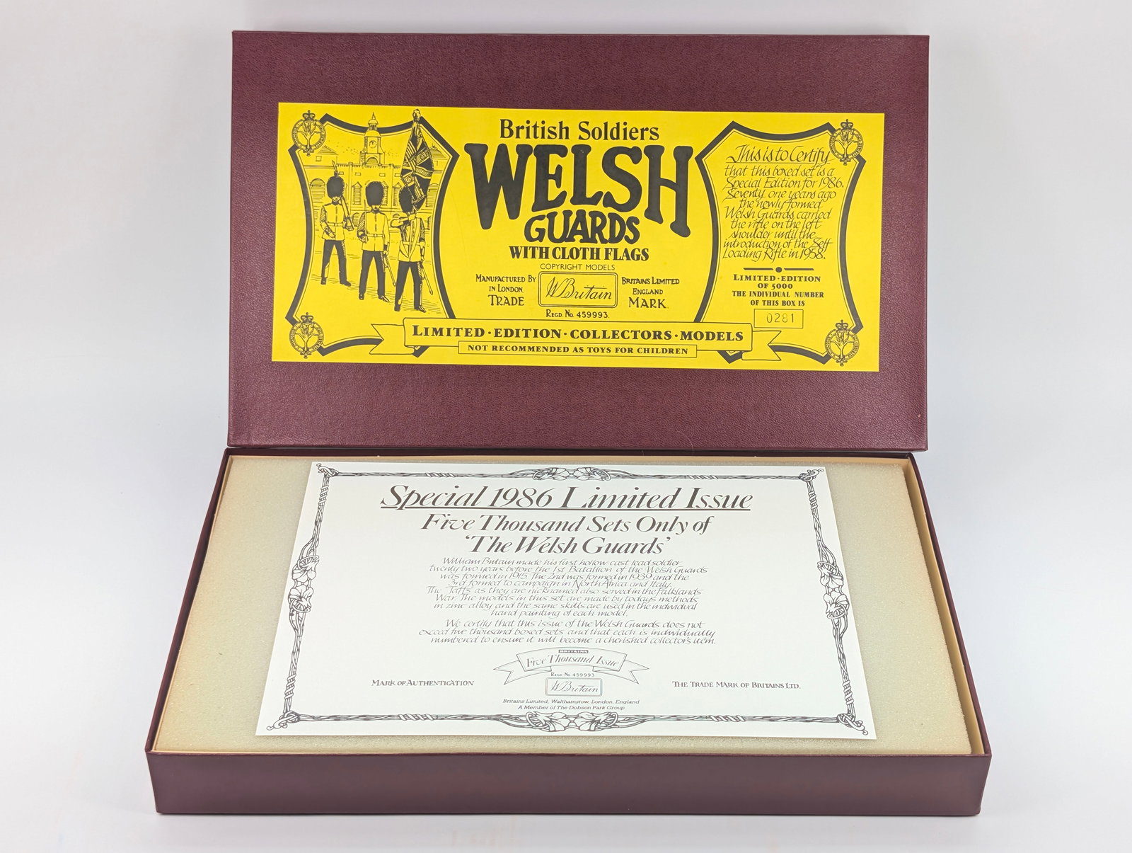 BRITAIN 5186 WELSH GUARDS - 2
