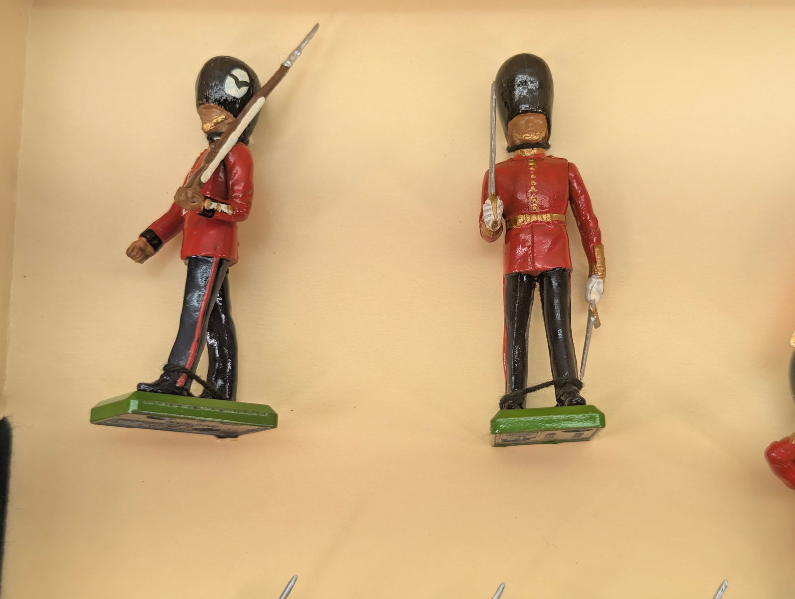 BRITAIN 5186 WELSH GUARDS - 4
