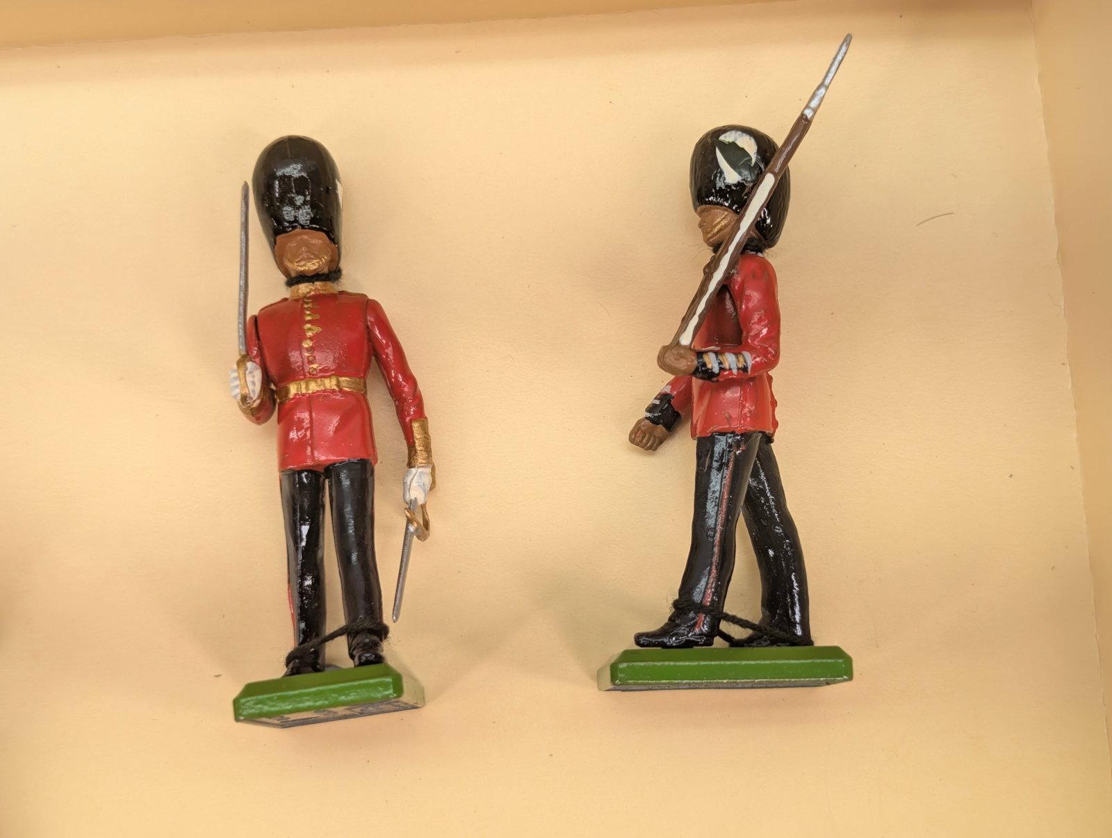 BRITAIN 5186 WELSH GUARDS - 8