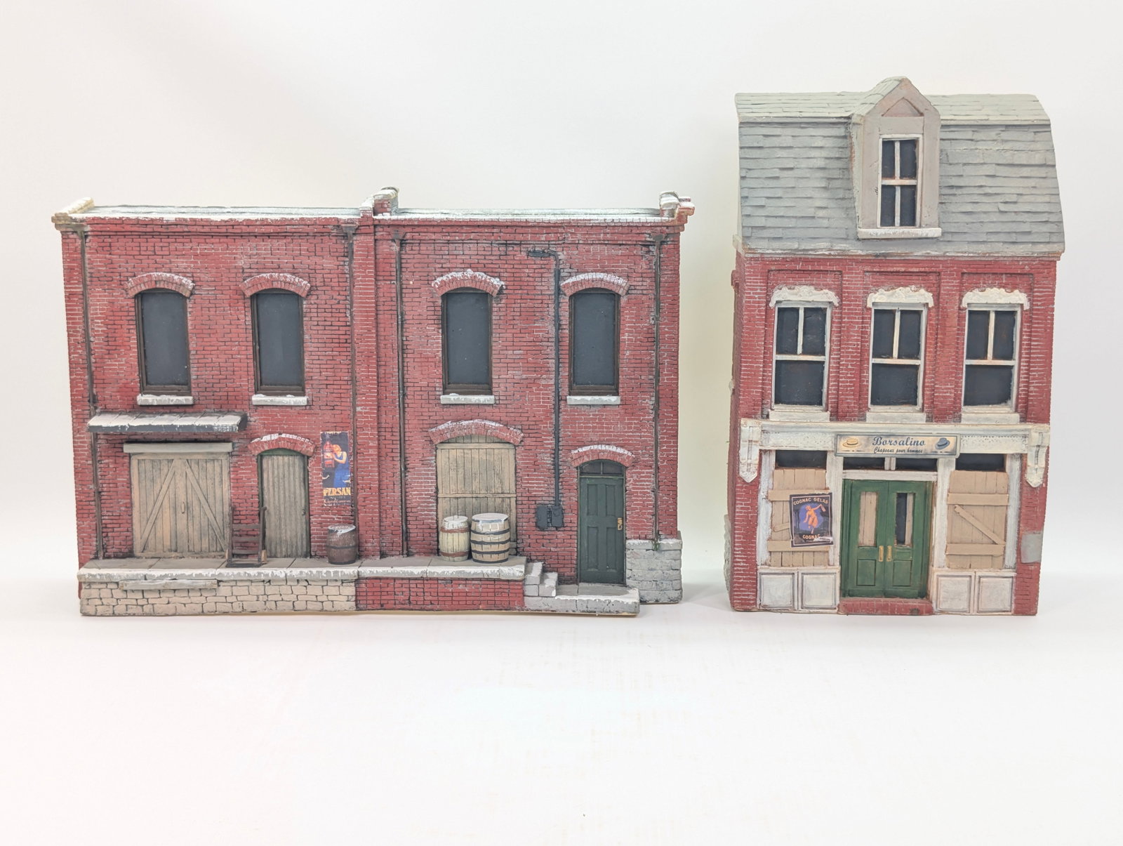VARIOUS TOY SOLDIER DIORAMA BUILDINGS (1 of 10)
