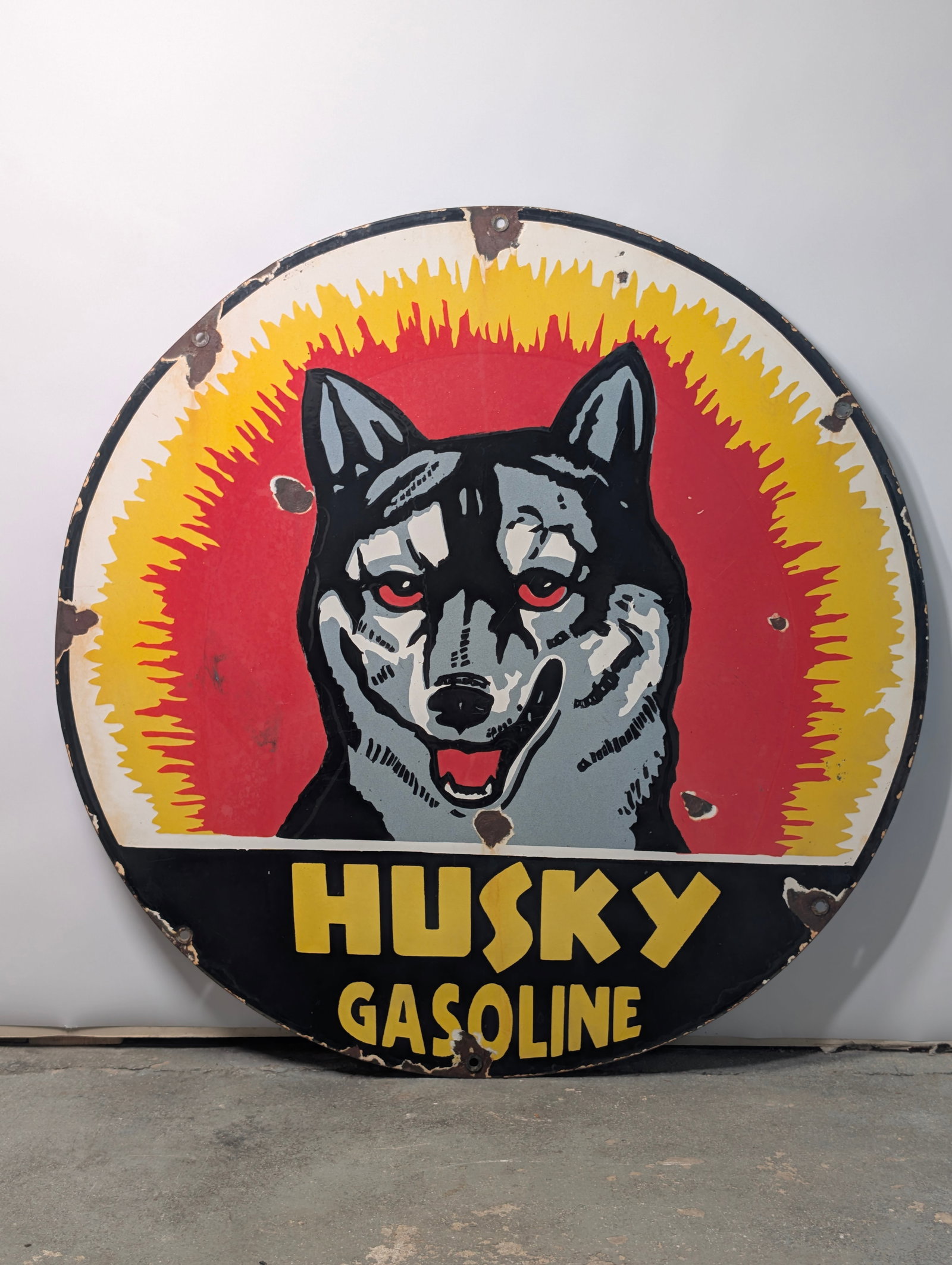 REPRODUCTION 30" ROUND HUSKY GASOLINE PORCELAIN SIGN (1 of 5)