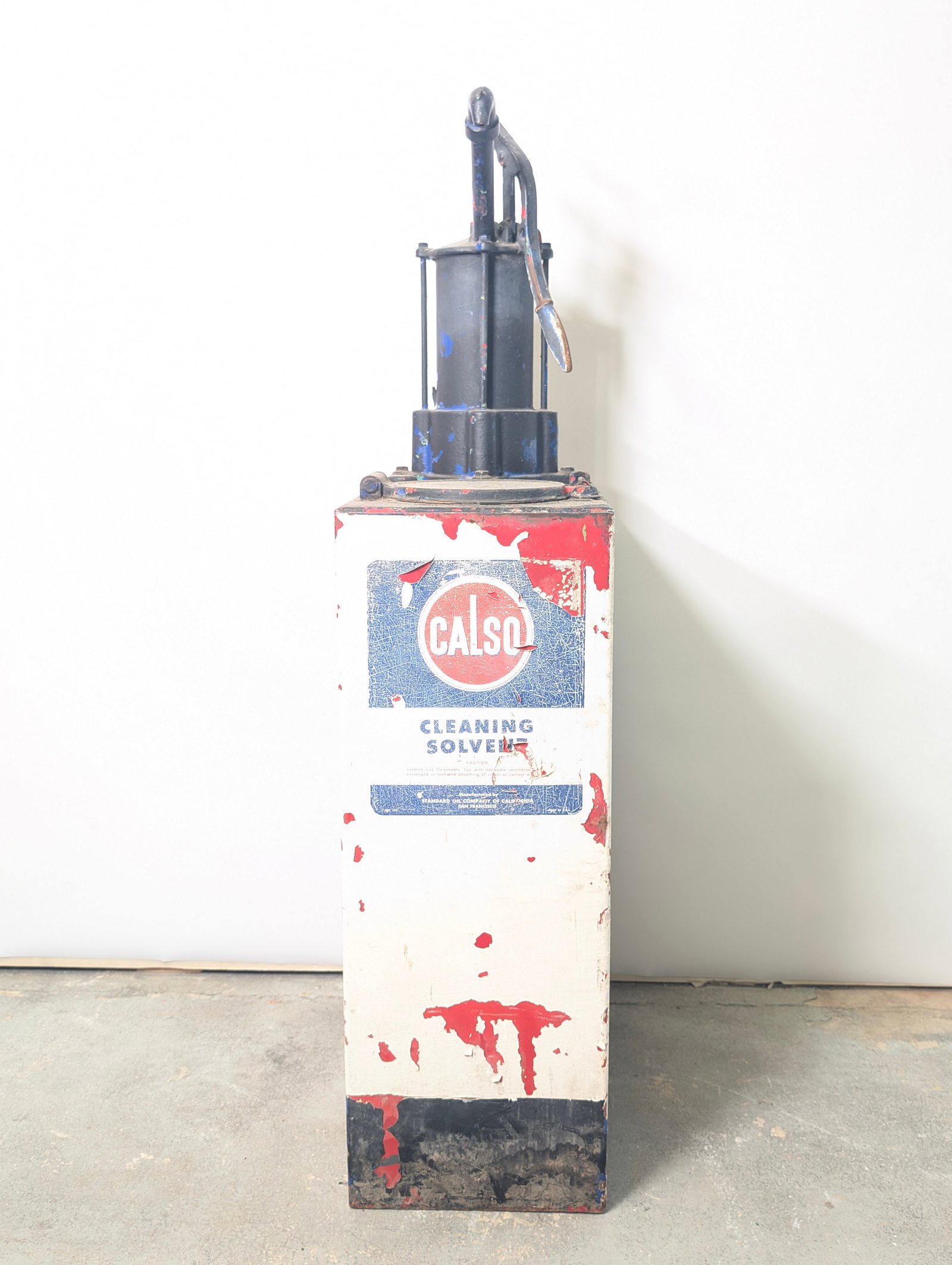 VINTAGE CALSO CLEANING SOLVENT LUBESTER PUMP: REMAINS IN FAIR CONDITION, SHOWING WEAR THROUGHOUT. PAINT SPLATTER AND COLORING FADING. **PLEASE NOTE** THIS ITEM IS NOT AVAILABLE FOR SHIPPING. PICK UP ONLY PLEASE.