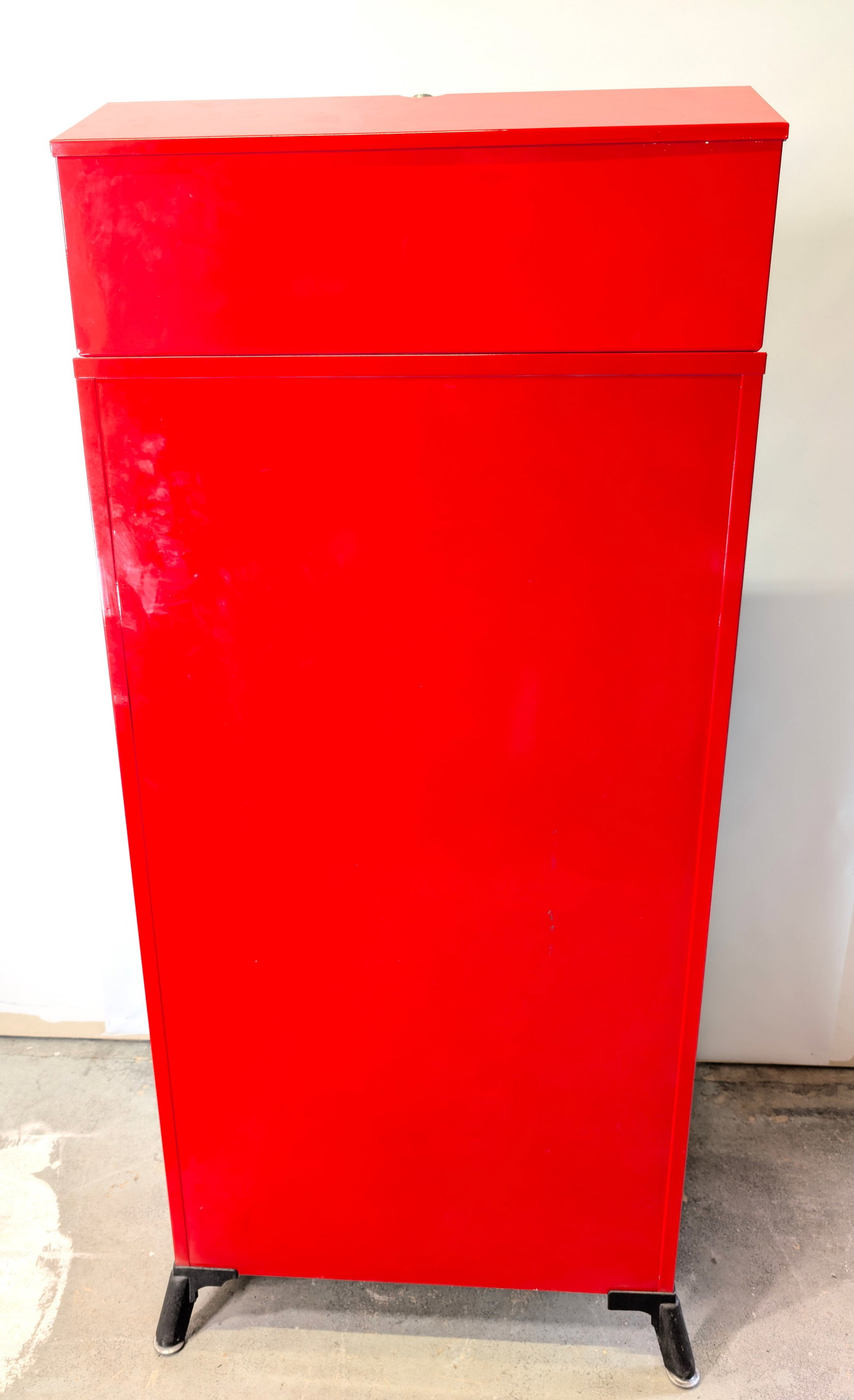 VICTOR 62" MULTI-PANEL GUMBALL VENDING MACHINE - 13