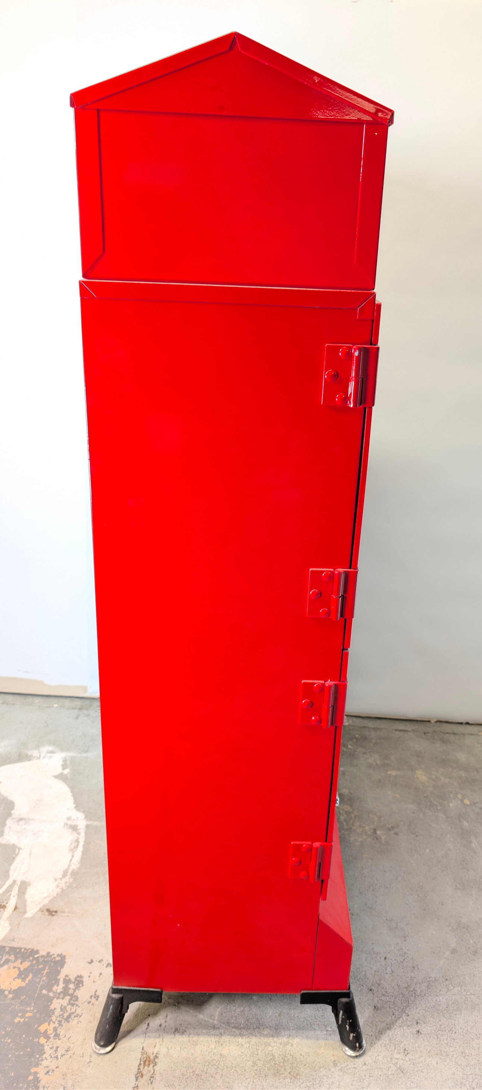 VICTOR 62" MULTI-PANEL GUMBALL VENDING MACHINE - 14
