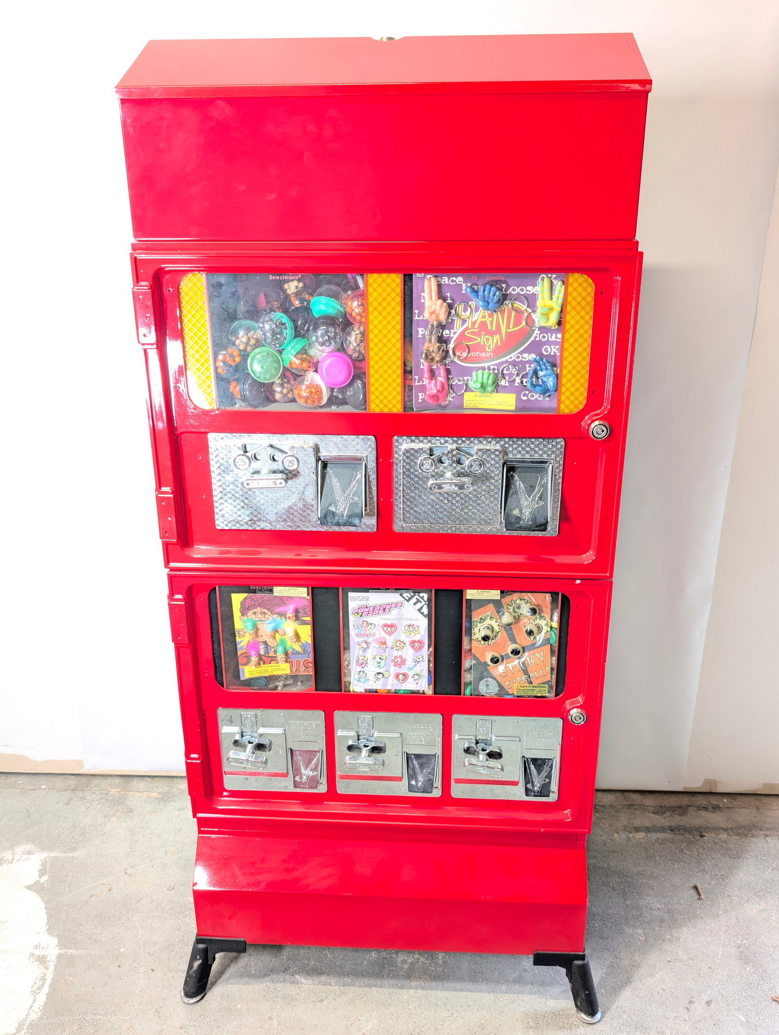 VICTOR 62" MULTI-PANEL GUMBALL VENDING MACHINE: REMAINS IN GOOD CLEAN CONDITION, SHOWING ONLY SOME LIGHT TYPICAL WEAR. **PLEASE NOTE** THIS ITEM IS NOT AVAILABLE FOR SHIPPING. PICK UP ONLY PLEASE.