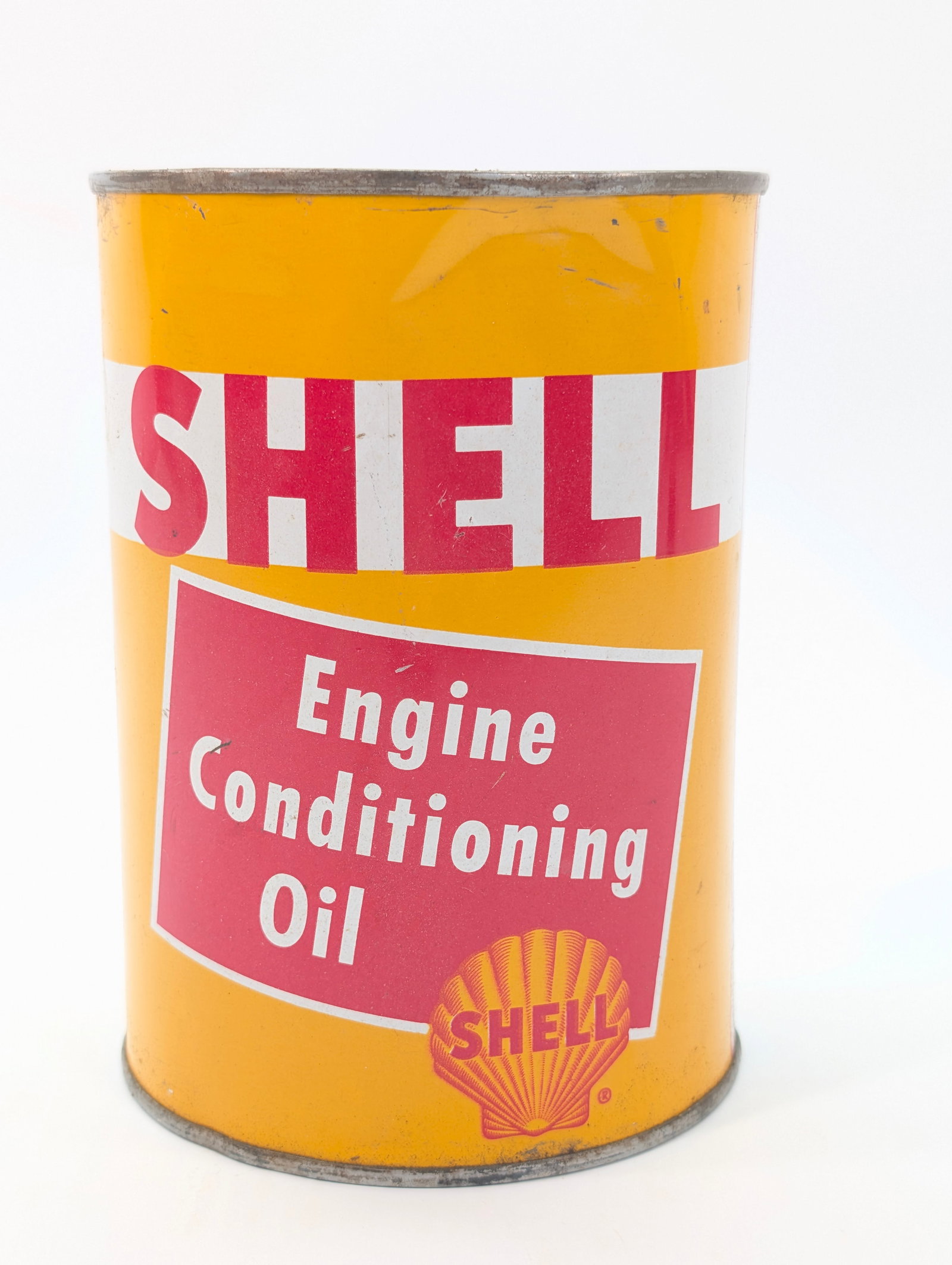 SHELL ENGINE CONDITIONING 1 QUART OIL CAN: REMAINS IN GOOD UNOPENED CONDITION, SHOWING SOME TYPICAL WEAR.