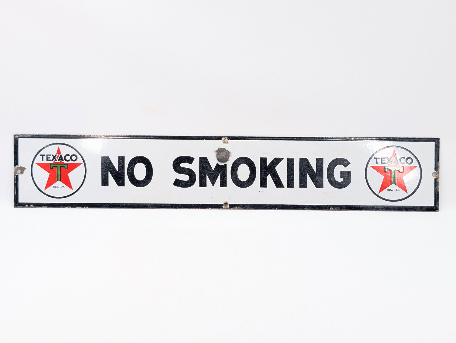1944 TEXACO PORCELAIN NO SMOKING SIGN: REMAINS IN GOOD CONDITION, SHOWING SOME LIGHT TYPICAL WEAR.