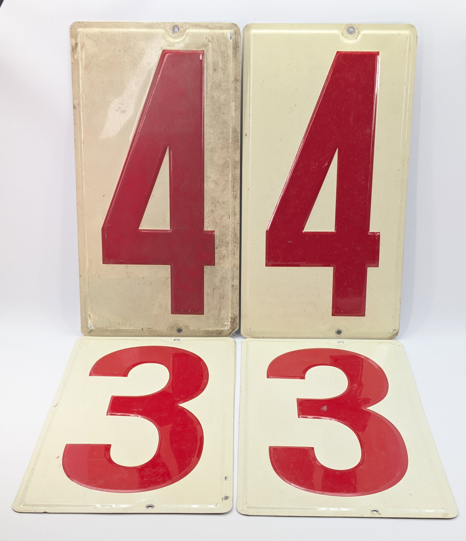 4) VINTAGE METAL GAS STATION NUMBER SIGNS: ALL REMAIN IN GOOD CONDITION, SHOWING SOME TYPICAL WEAR.