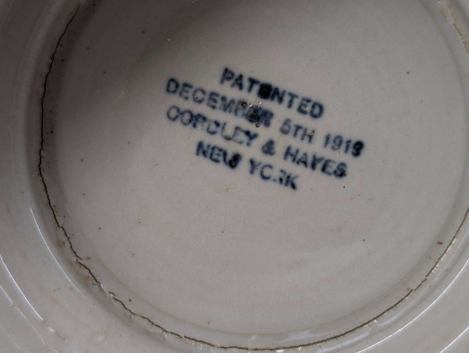 ANHEUSER BUSCH CERAMIC 5 CENT DISPENSER BASE - 10