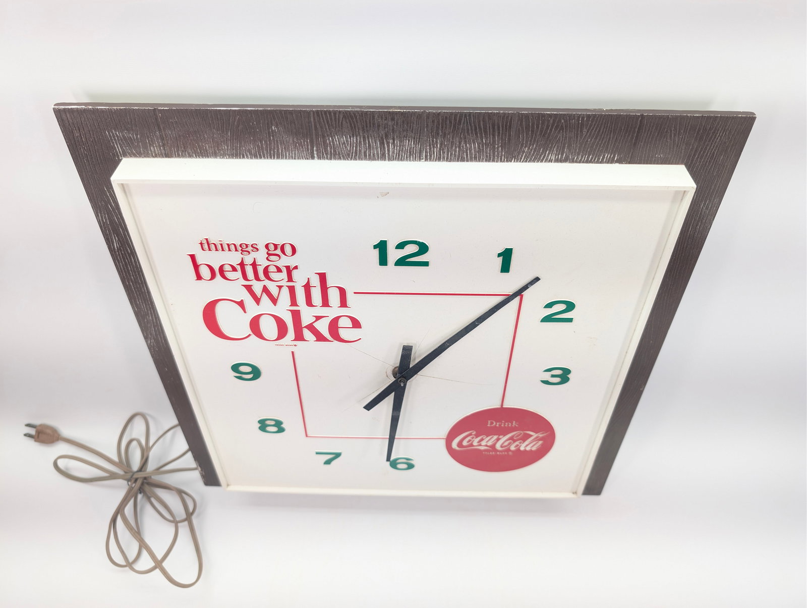 VINTAGE PLASTIC COCA COLA SQUARE CLOCK - 5
