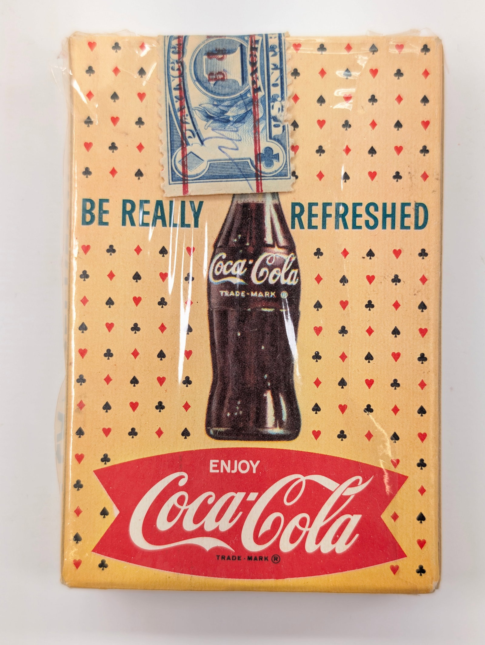 VINTAGE COCA COLA UNOPENED PLAYING CARDS: REMAINS IN VERY GOOD CLEAN UNOPENED CONDITION. SHOWING LIGHT WEAR.