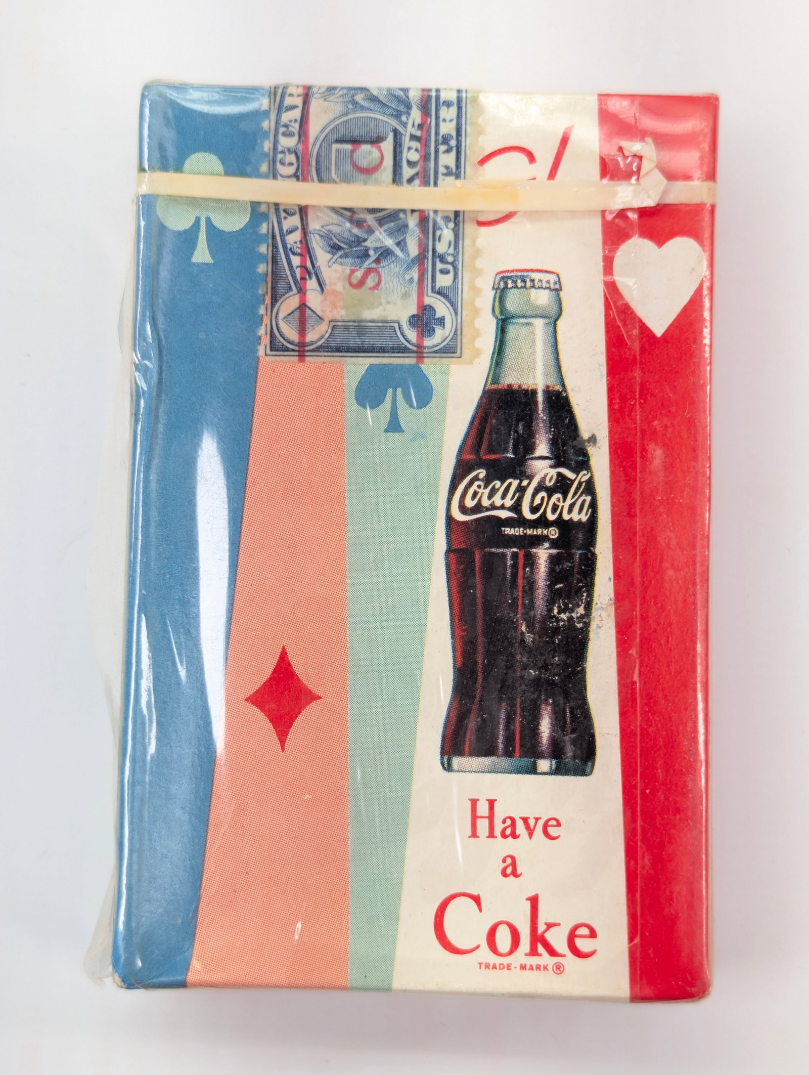 VINTAGE COCA COLA UNOPENED PLAYING CARDS: REMAINS IN VERY GOOD CLEAN UNOPENED CONDITION. SHOWING LIGHT WEAR.