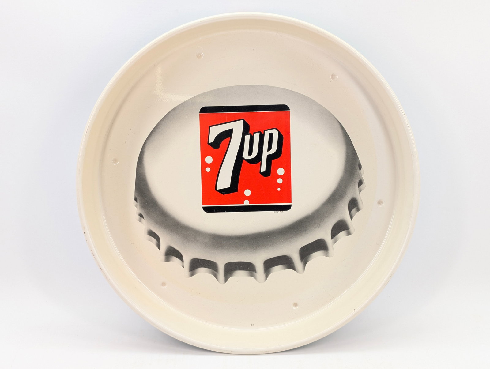 VINTAGE 7UP METAL ADVERTISING SODA TRAY: REMAINS IN VERY GOOD CLEAN CONDITION.