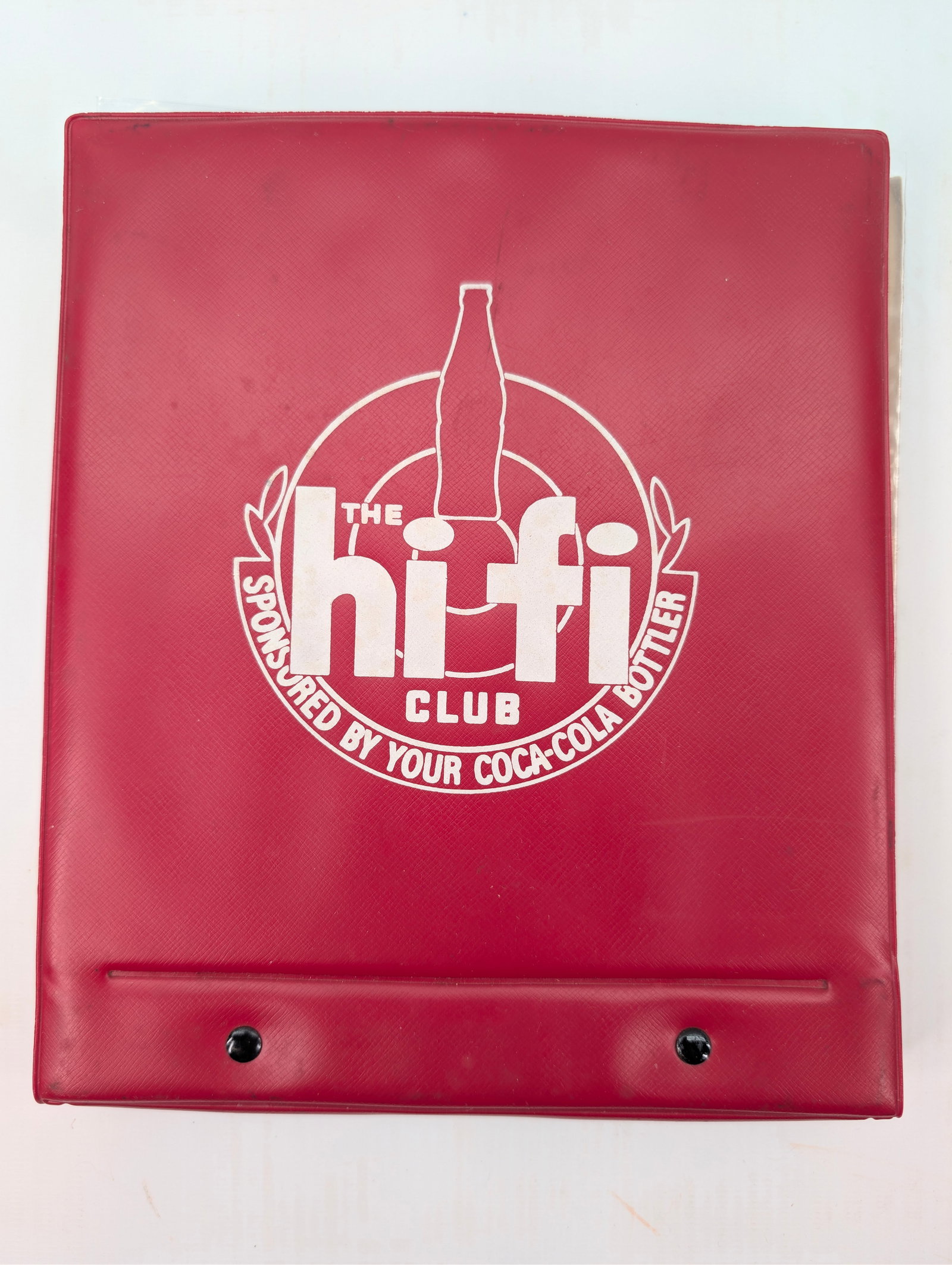 COCA COLA BOTTLER HI-FI 45 RPM RECORD HOLDER: REMAINS IN VERY GOOD CLEAN CONDITION, SHOWING LIGHT WEAR..