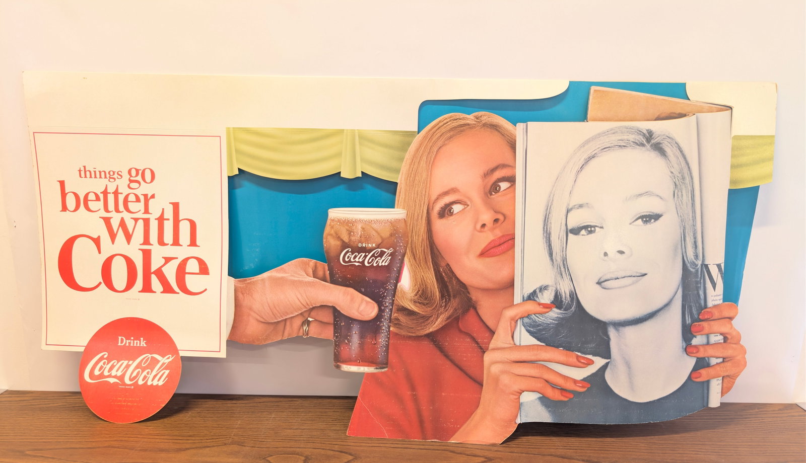 VINTAGE COCA COLA CARDBOARD DIE CUT HANGING SIGN (1 of 8)