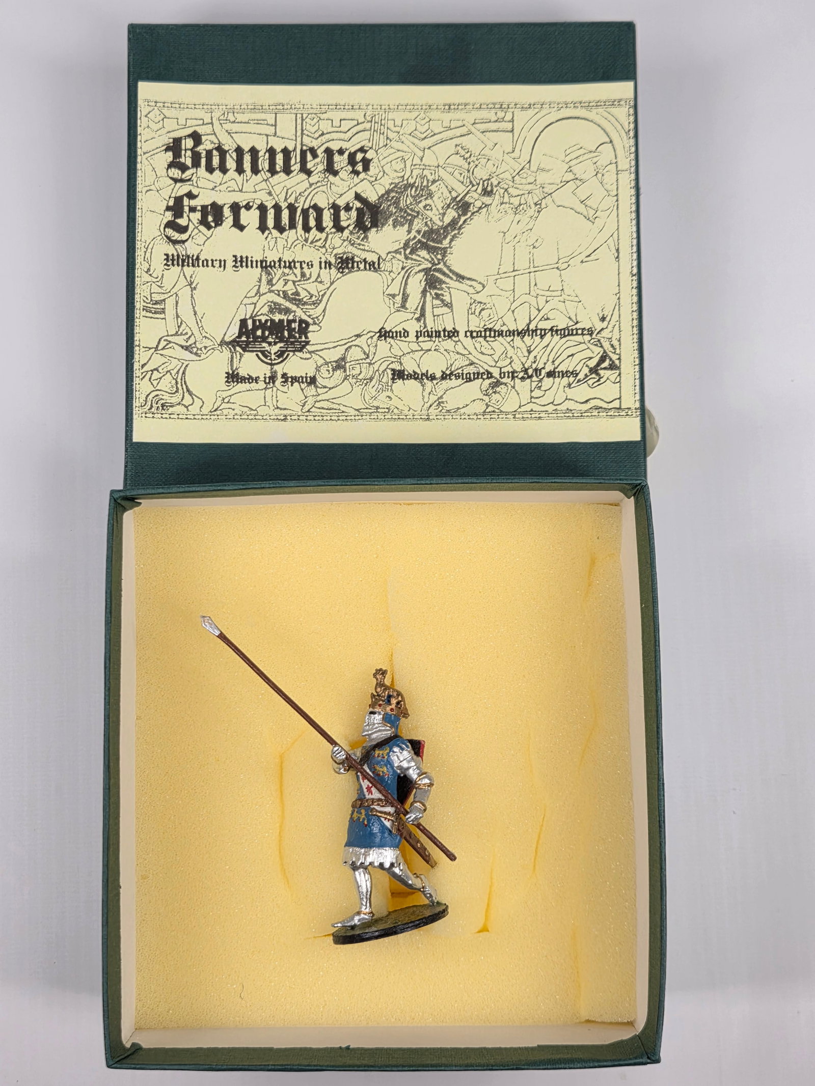 ALYMER BANNERS FORWARD BF-11 WILLIAM DE BOHUN: REMAINS IN VERY GOOD CONDITION WITH BOX.