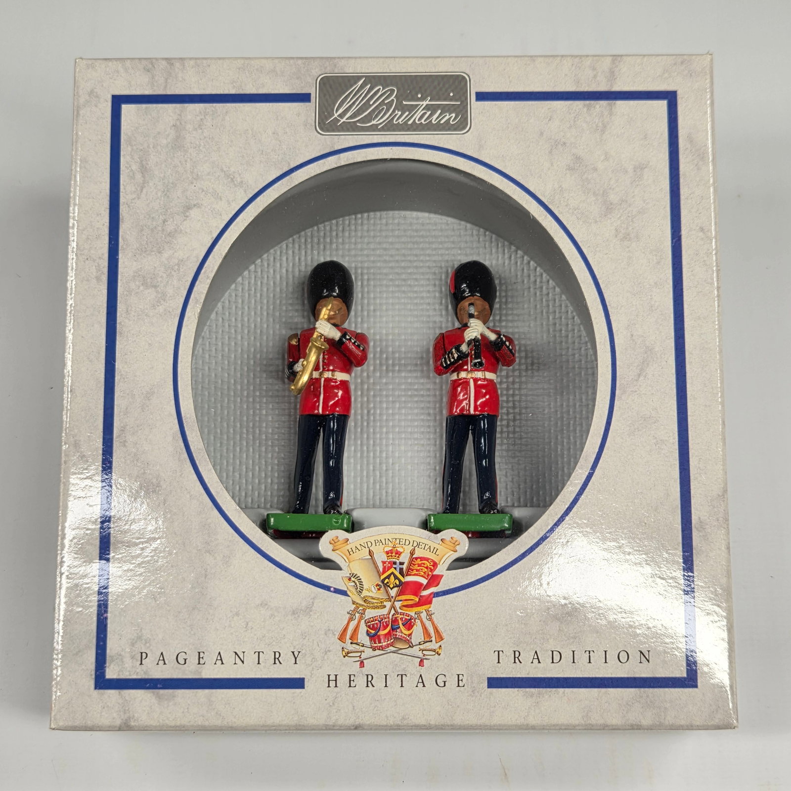 BRITAIN 8306 COLDSTREAM GUARDS BAND (1 of 3)