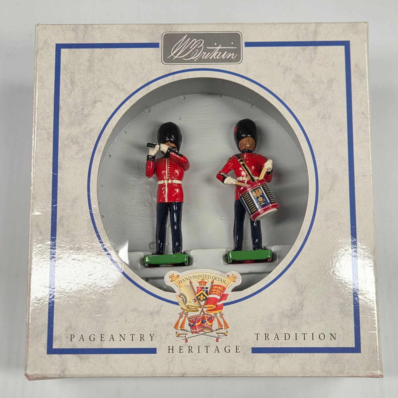 BRITAIN 8307 COLDSTREAM GUARDS BAND (1 of 3)