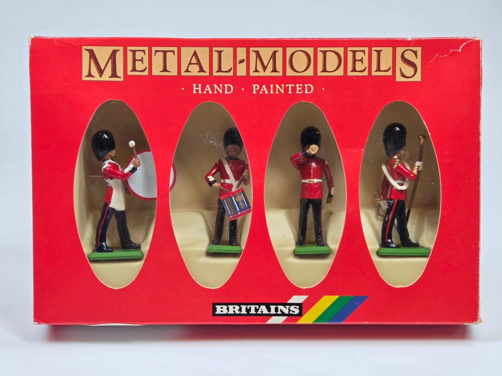 BRITAIN 7210 SCOTS GUARDS DRUM & BUGLE SET (1 of 3)