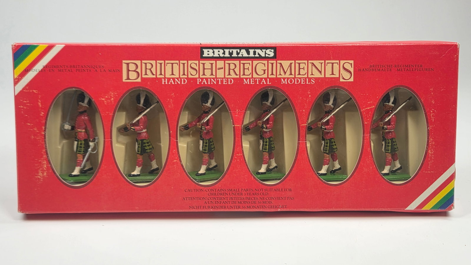 BRITAIN 7245 GORDON HIGHLANDERS (1 of 3)