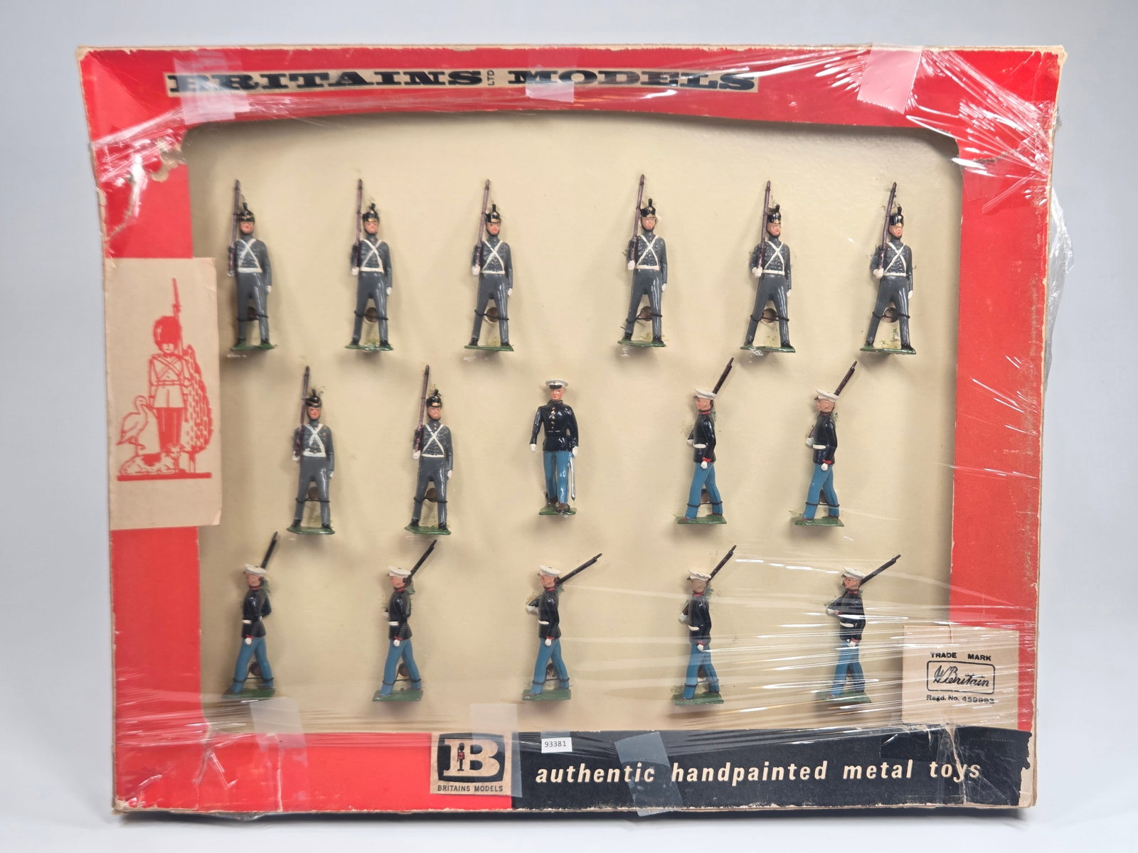 VINTAGE BRITAIN 9281 U.S.A. MARINES & WEST POINT CADETS: SET REMAINS IN VERY GOOD CONDITION WITH BOX. BOX SHOWING SOME WEAR.