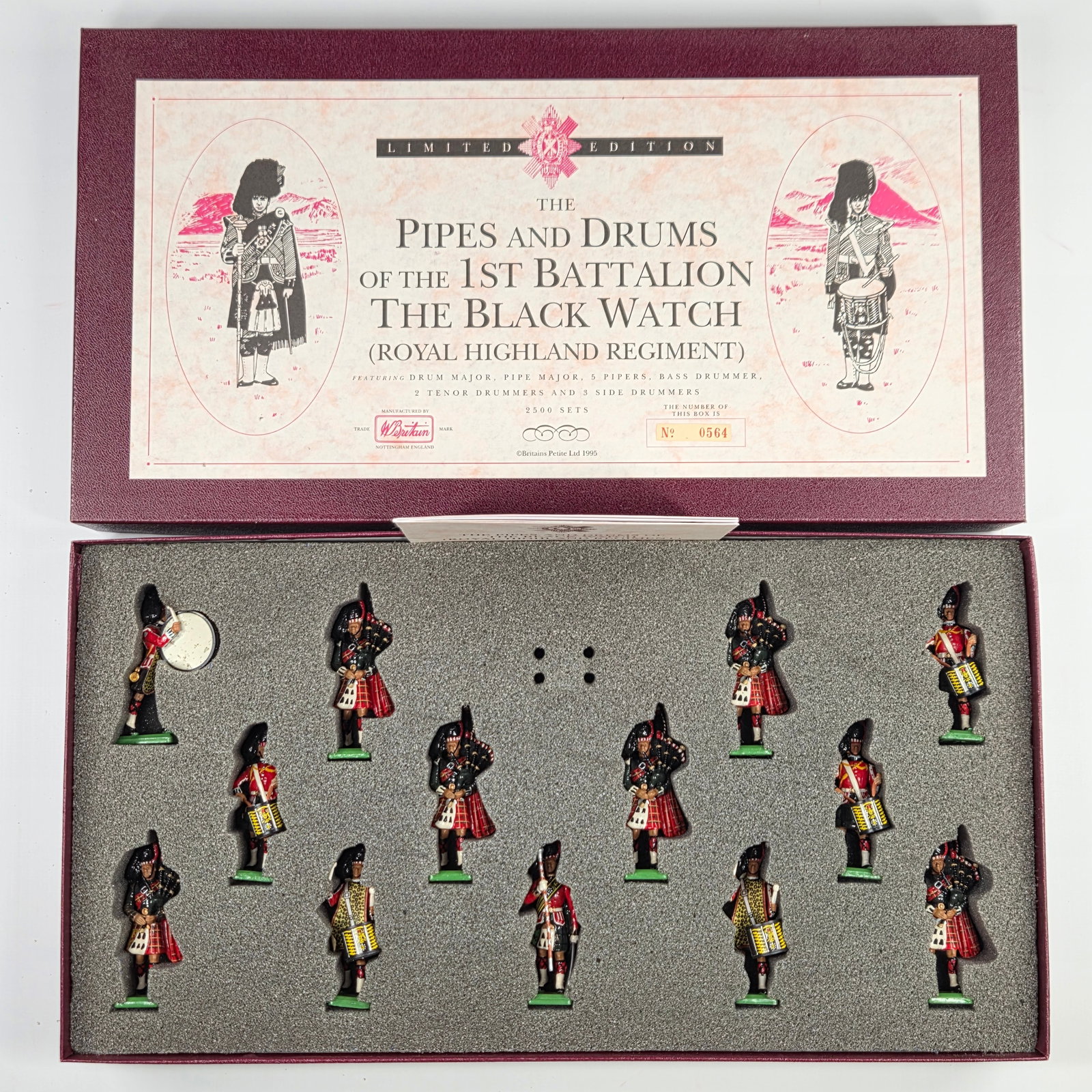 BRITAIN THE PIPES & DRUMS OF THE 1ST BATTALION BLACK WATCH: REMAINS IN VERY GOOD CONDITION WITH BOX.
