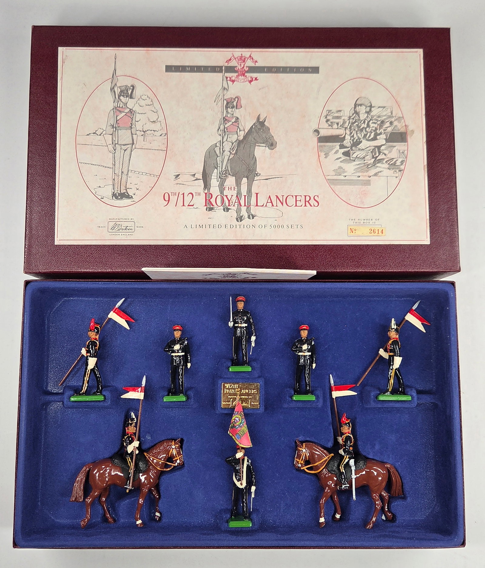 BRITAIN 5392 THE 9TH / 12TH ROYAL LANCERS: REMAINS IN VERY GOOD CONDITION WITH BOX.