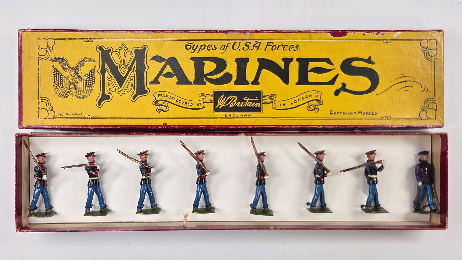 VINTAGE BRITAIN 228 U.S.A. MARINES: SET REMAINS IN GOOD CONDITION, SHOWING SOME LIGHT TYPICAL WEAR. ORIGINAL BOX IN GOOD CONDITION, SHOWING SOME TYPICAL WEAR. CUSTOM INSERT REPLACEMENT.