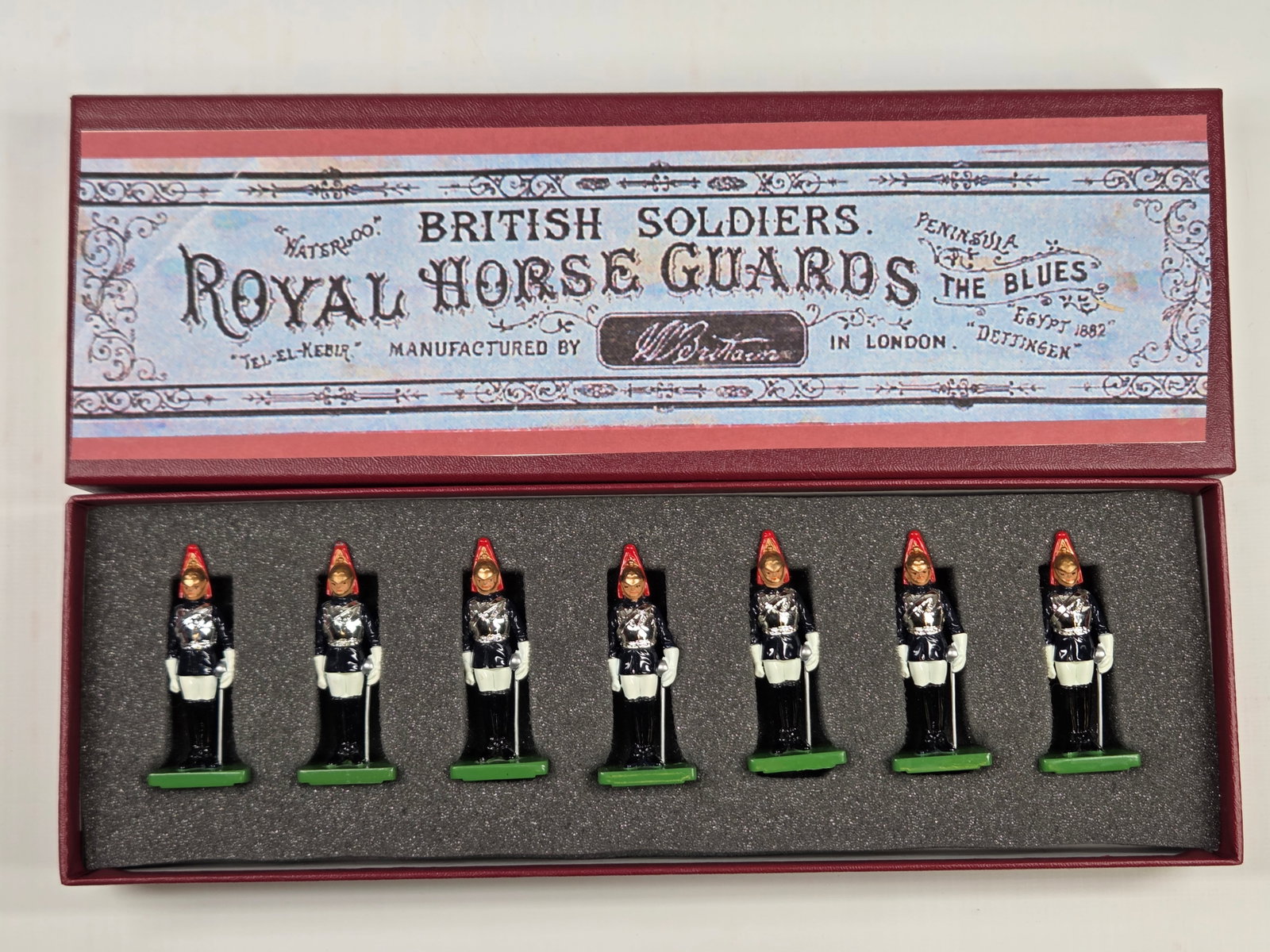 VINTAGE BRITAIN 1336B ROYAL HORSE GUARDS THE BLUES: SET REMAINS IN GOOD CONDITION, SHOWING SOME TYPICAL PAINT WEAR. CUSTOM BOX.