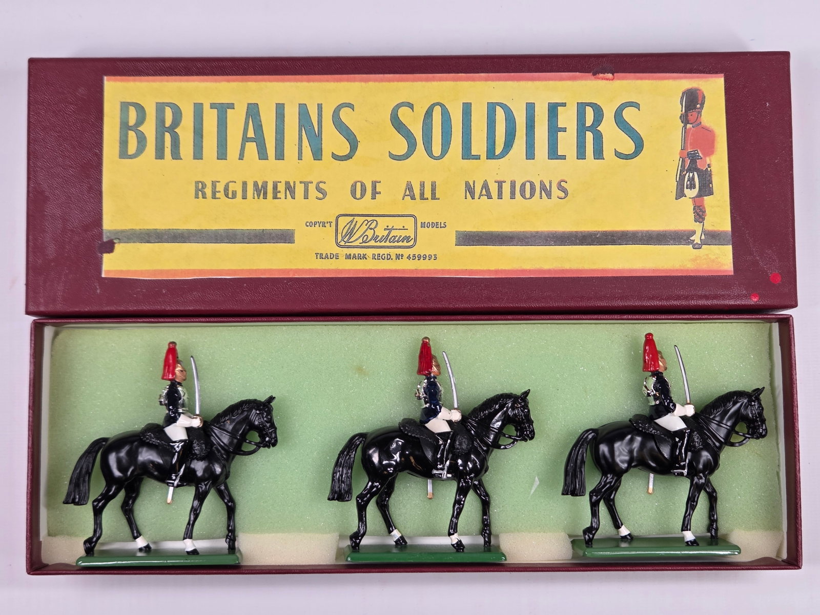 VINTAGE BRITAIN 1336 ROYAL HORSE GUARD MOUNTED (1 of 4)