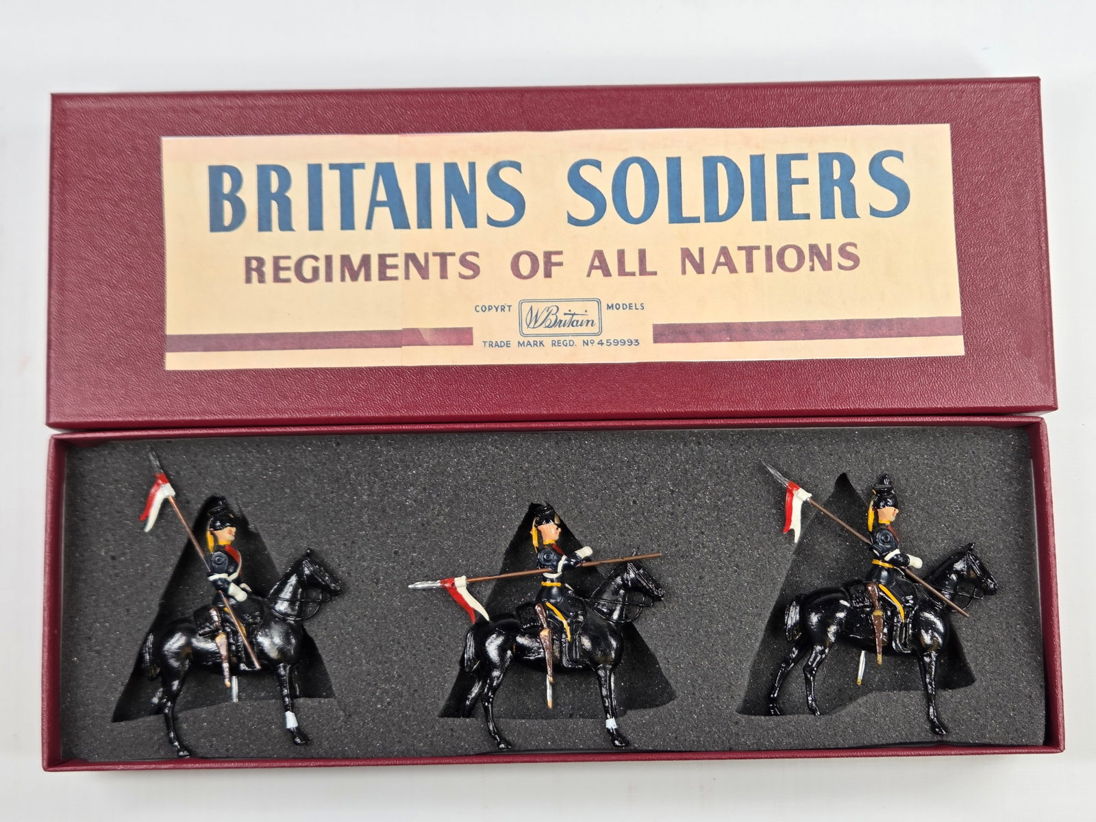 VINTAGE BRITAIN 1347 12TH ROYAL LANCERS PRINCE OF WALES (1 of 4)