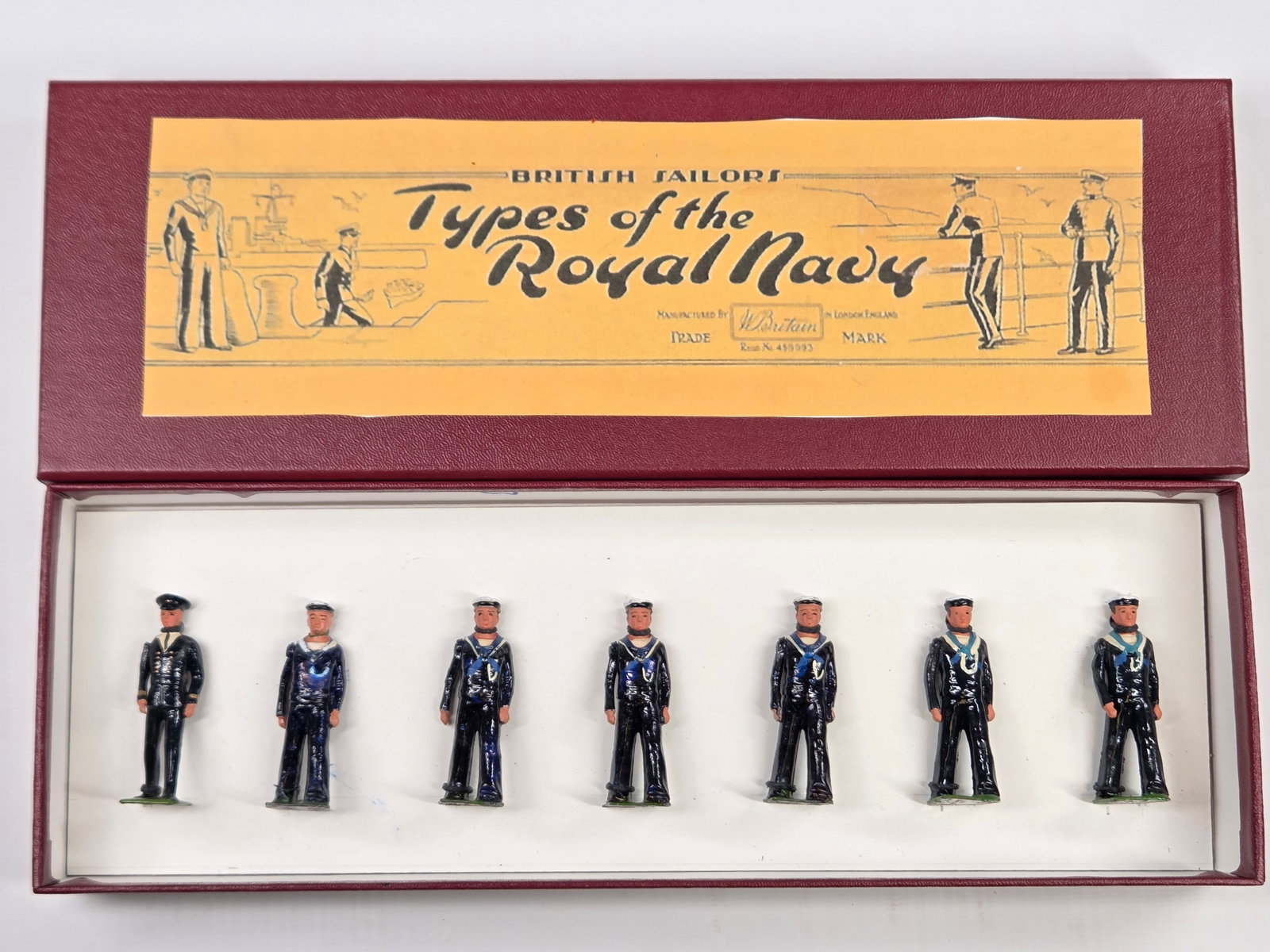 VINTAGE BRITAIN 1510 BRITISH SAILORS: SET REMAINS IN GOOD CONDITION, SHOWING SOME TYPICAL PAINT WEAR. CUSTOM BOX.