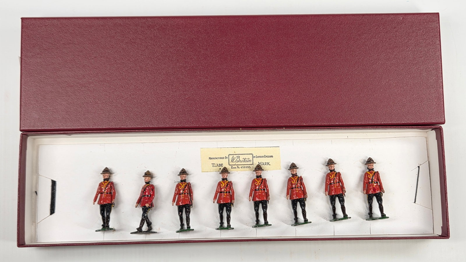 VINTAGE BRITAIN ROYAL CANADIAN MOUNTED POLICE (1 of 4)