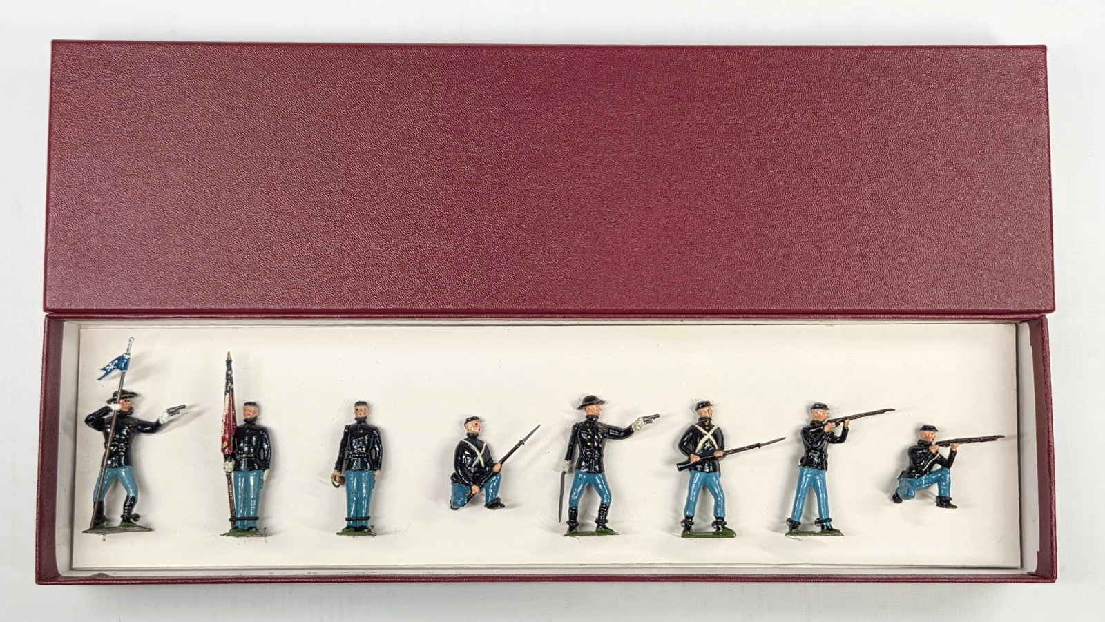 VINTAGE BRITAIN 2056 UNION INFANTRY: SET REMAINS IN GOOD CONDITION, SHOWING SOME PAINT WEAR. CUSTOM BOX.
