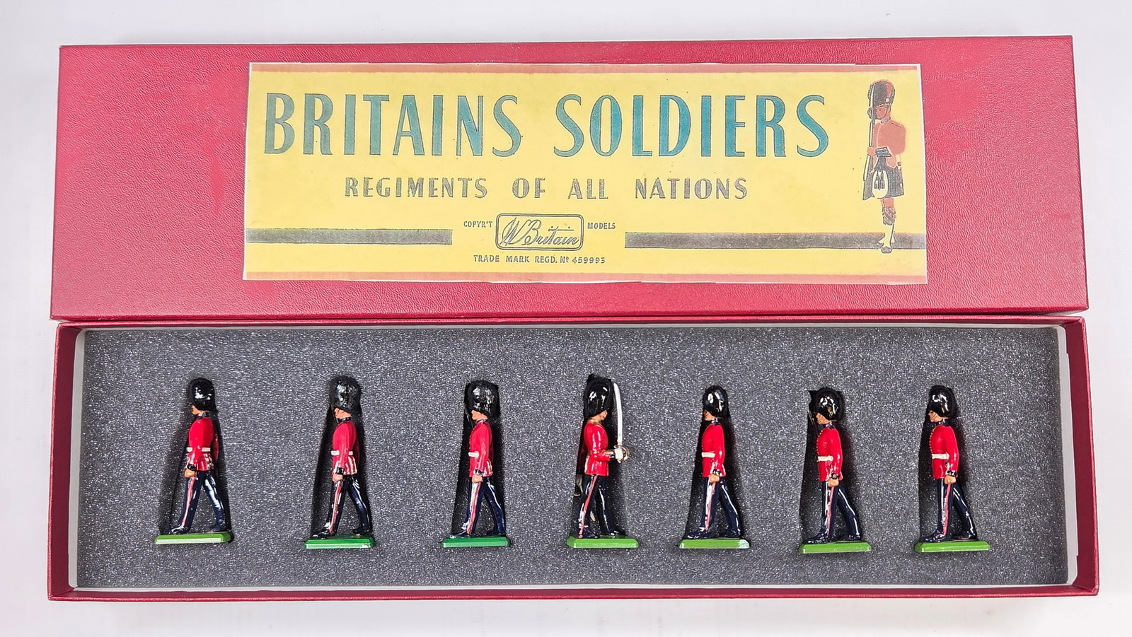 VINTAGE BRITAIN SCOTS GUARDS 1965 (1 of 4)