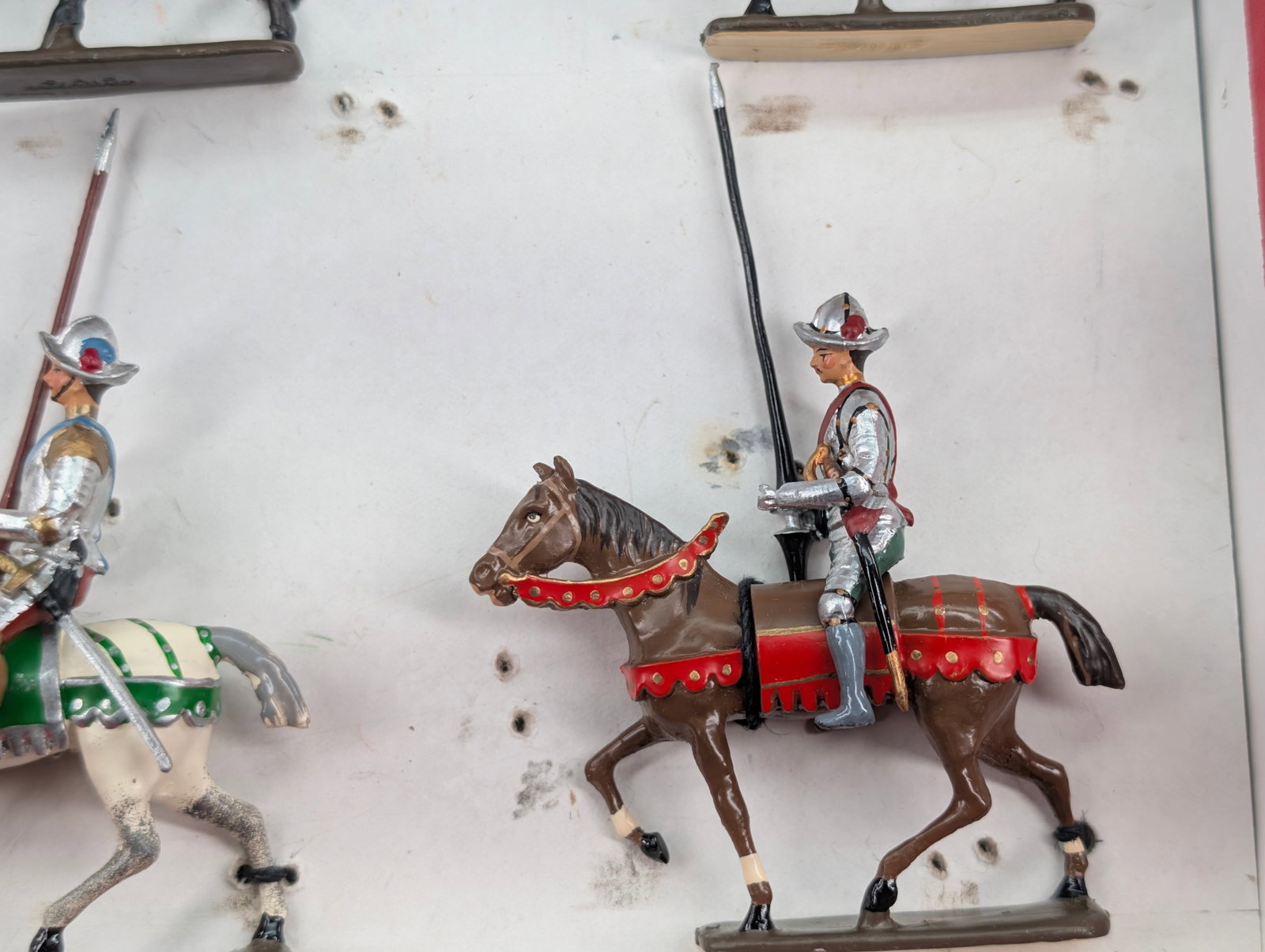 C.B.G. MIGNOT MOUNTED KNIGHT SET - 7