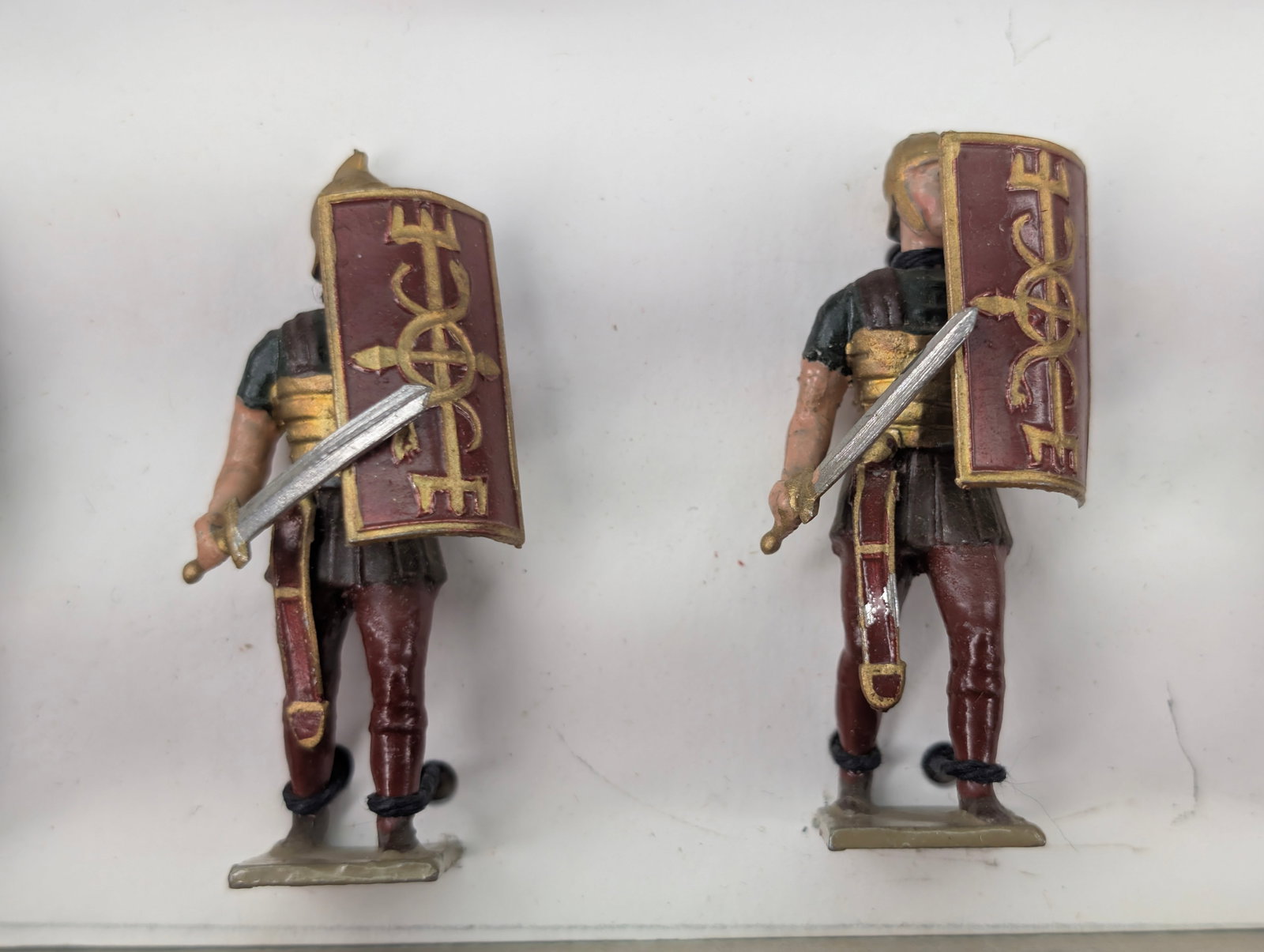 C.B.G. MIGNOT GUARD SET W/ SHIELDS - 5