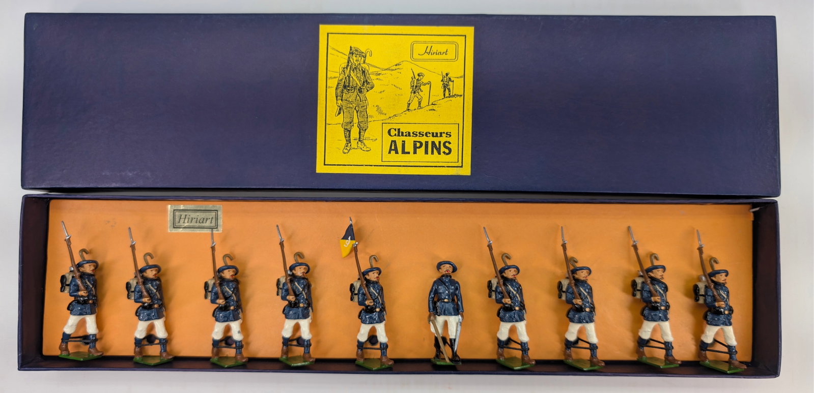 HIRIART CHASSEURS ALPINS SET: SET REMAINS IN VERY GOOD CONDITION WITH BOX.
