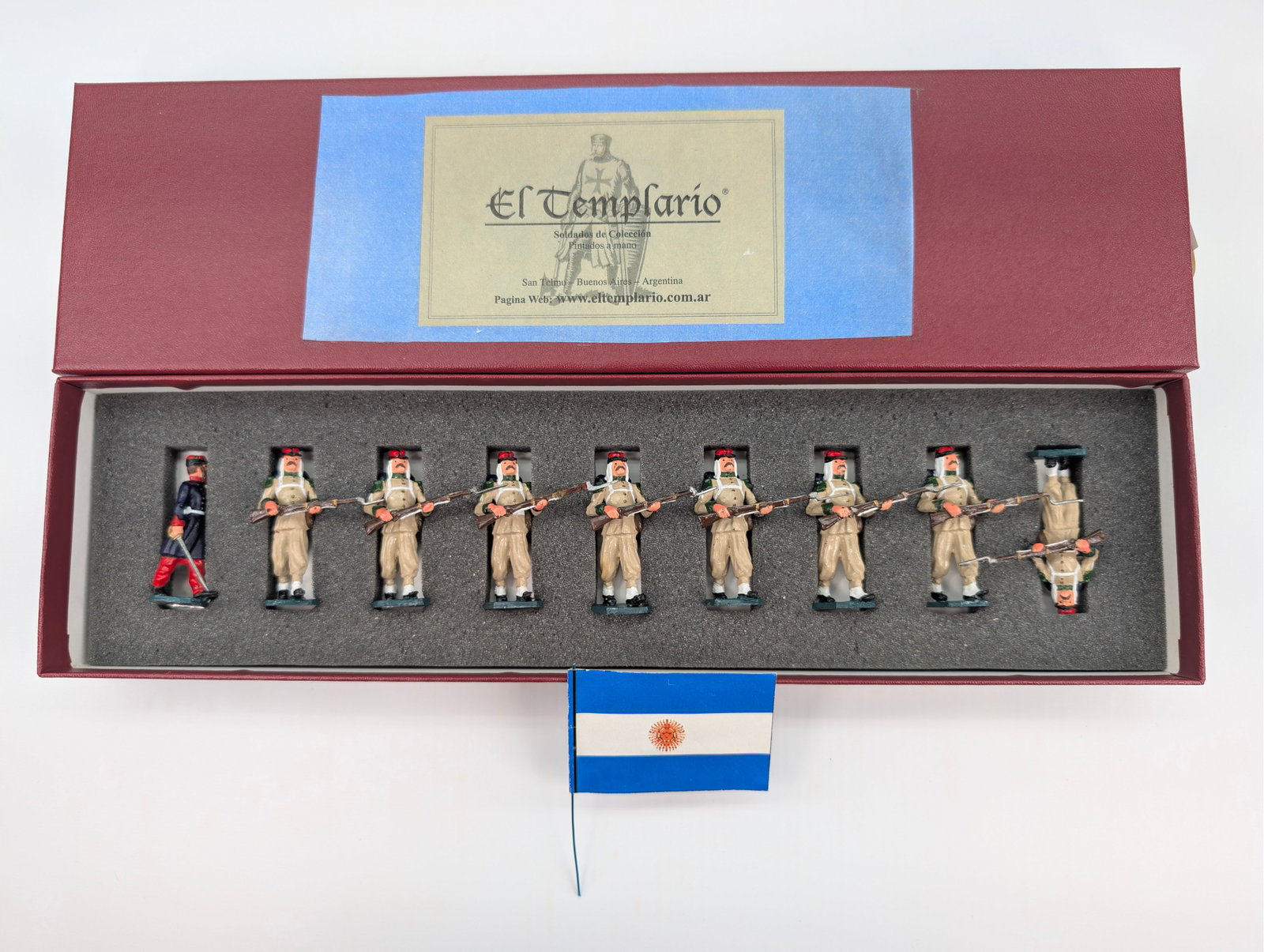 EL TEMPLARIO SOLDIER SET: SET REMAINS IN GOOD CONDITION, SHOWING SOME TYPICAL WEAR. CUSTOM BOX.