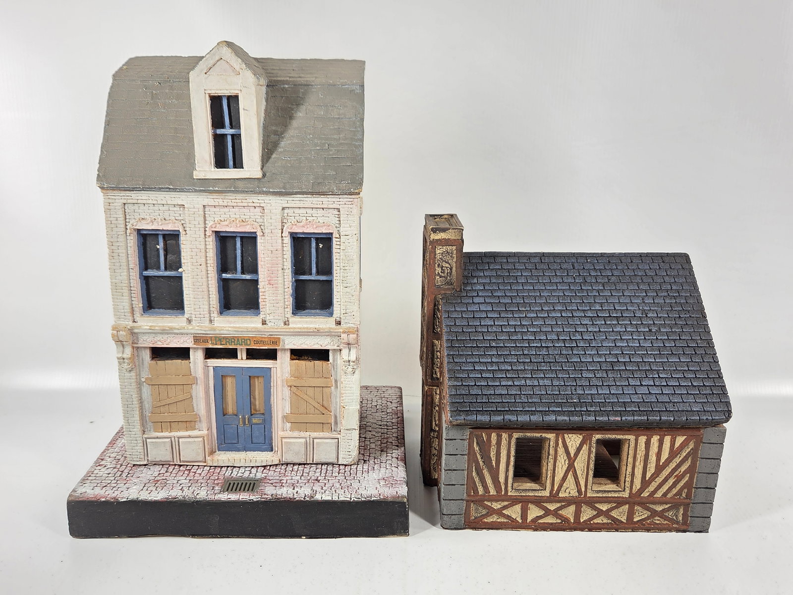 NICE HAND PAINTED TOY SOLDIER DIORAMA BUILDING (1 of 6)