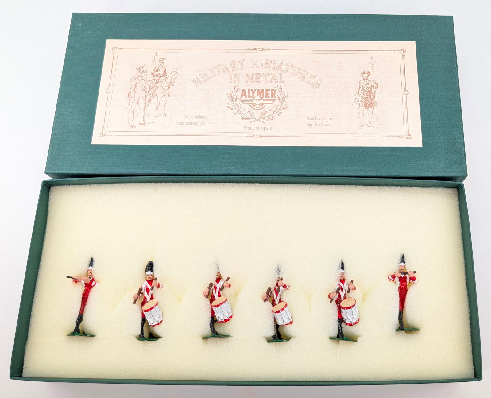 ALYMER AB-75 AMERICAN REVOLUTION BRITISH GRENADIERS FIFES & DRUMS: SET REMAINS IN GOOD CONDITION, SHOWING SOME LIGHT TYPICAL WEAR.