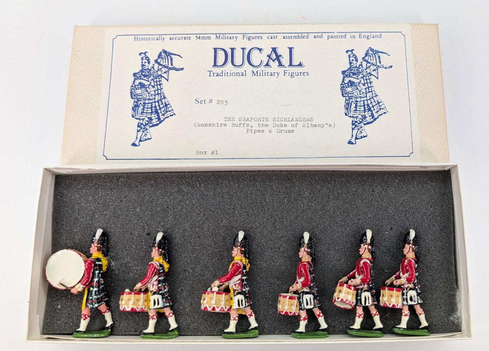 DUCAL SET #205 SEAFORTH HIGHLANDERS PIPES & DRUMS (1 of 6)
