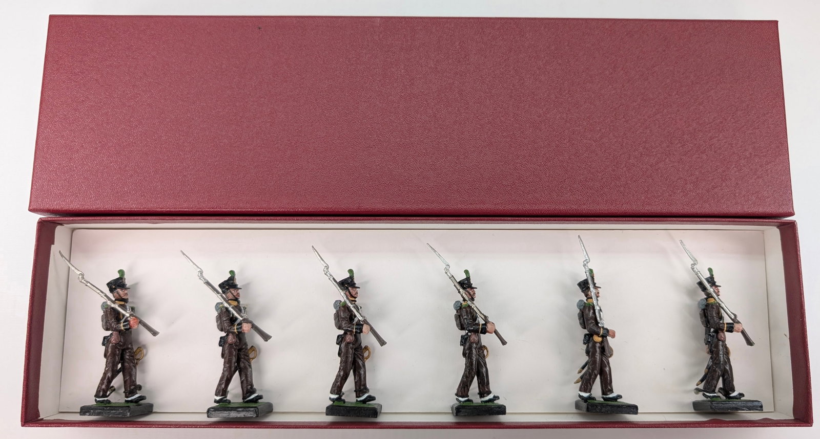 ALYMER SET OF HAND PAINTED LEAD SOLDIERS.: SET REMAINS IN GOOD CONDITION, SHOWING SOME TYPICAL WEAR. CUSTOM BOX.