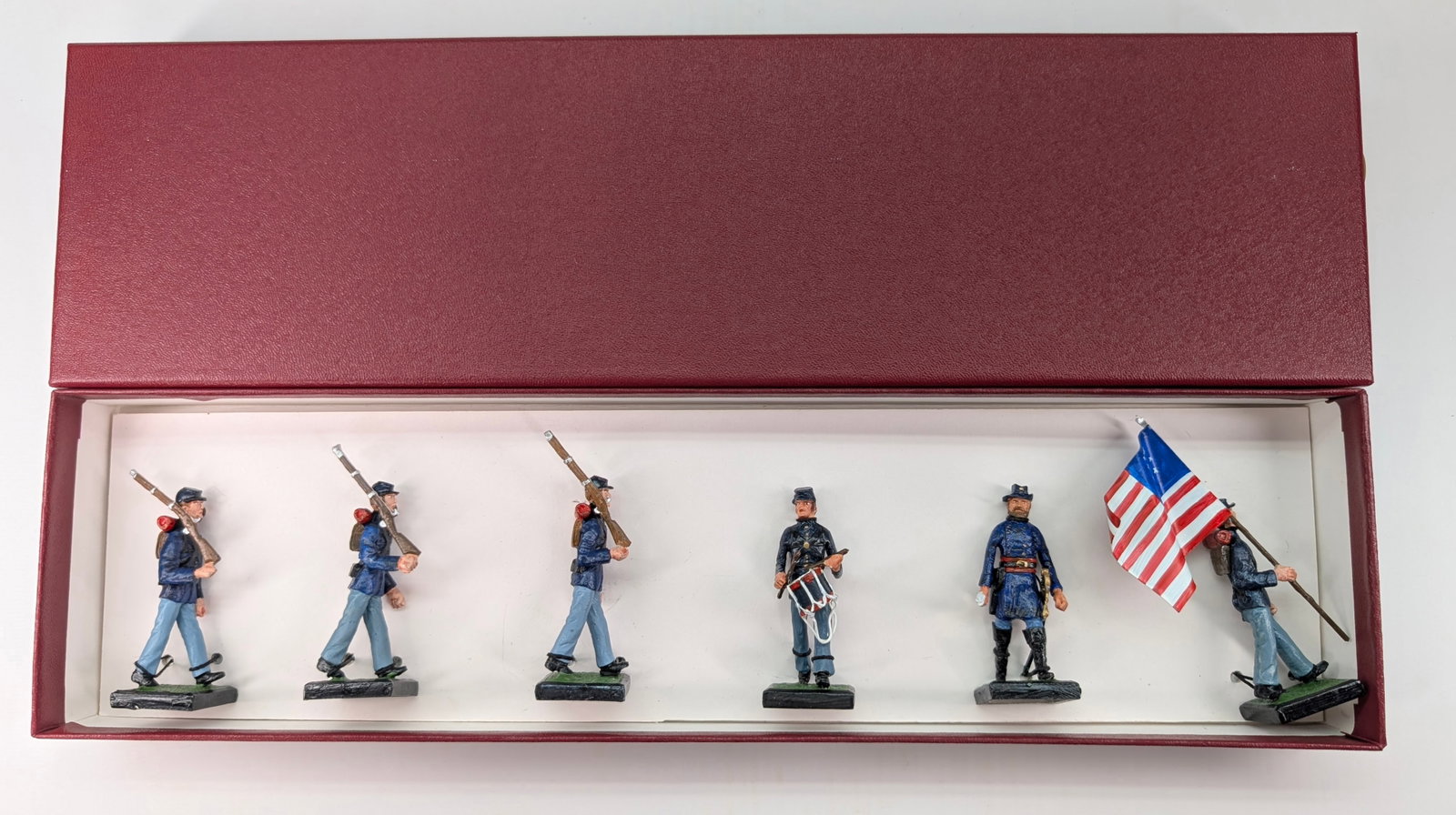 ALYMER SET OF HAND PAINTED LEAD SOLDIERS.: SET REMAINS IN GOOD CONDITION, SHOWING SOME TYPICAL WEAR. CUSTOM BOX.