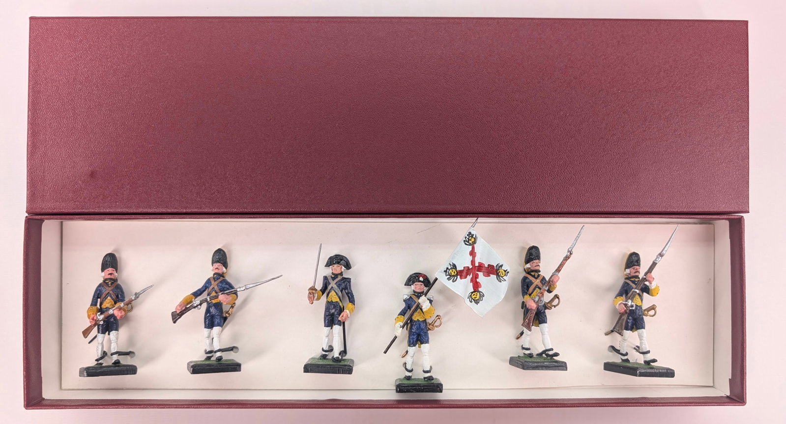 ALYMER SET OF HAND PAINTED LEAD SOLDIERS.: SET REMAINS IN GOOD CONDITION, SHOWING SOME TYPICAL WEAR. CUSTOM BOX.