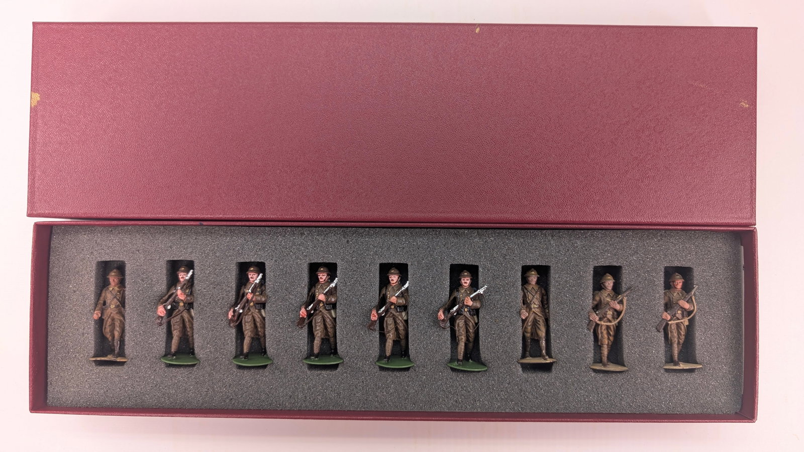 ALYMER SET OF HAND PAINTED LEAD SOLDIERS.: SET REMAINS IN GOOD CONDITION, SHOWING SOME TYPICAL WEAR. CUSTOM BOX.